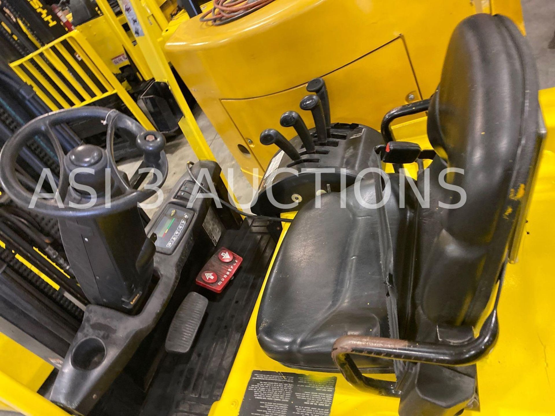 HYSTER ELECTRIC FORKLIFT MODEL J35ZT, 3,500 LB CAPACITY, 36V, 187" HEIGHT CAPACITY, TILT, SIDE SHIFT - Image 6 of 8