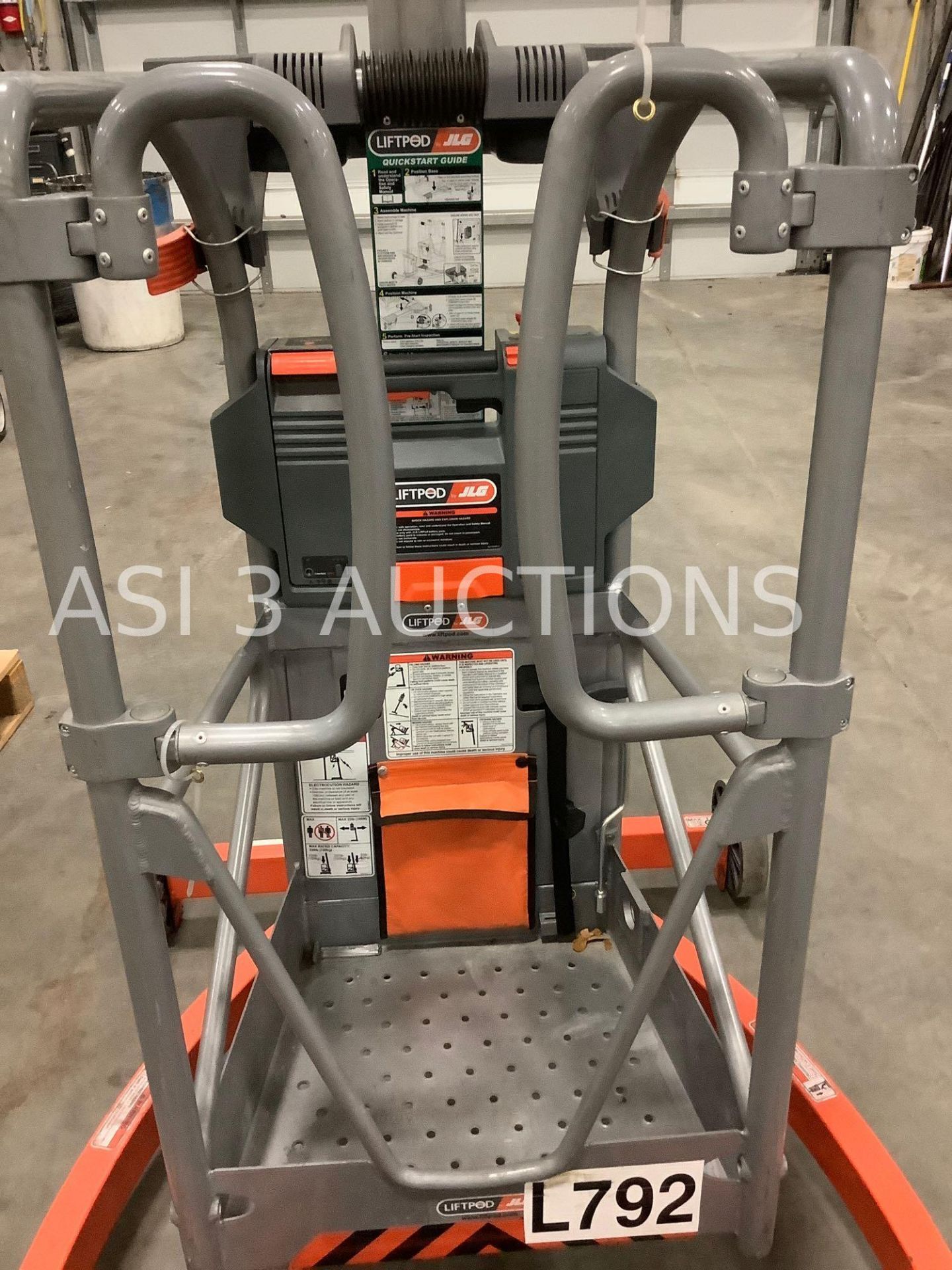 2013 JLG ELECTRIC MAN LIFT MODEL FS80 D3 POWER PACK LIFTPOD 20S MAX CAPACITY 330 WITH MANUAL - Image 5 of 11