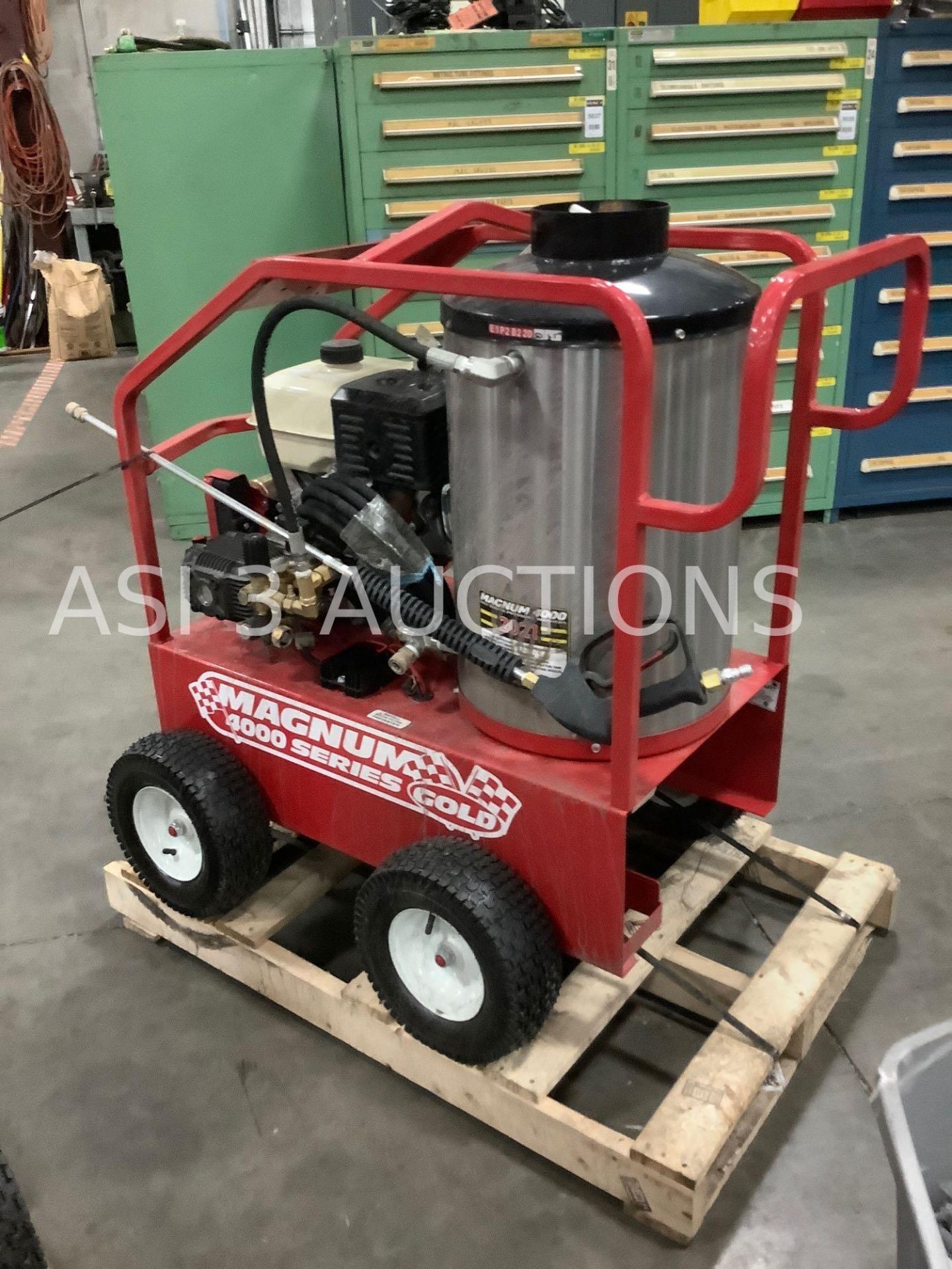 UNUSED 2021 MAGNUM 4000 GOLD SERIES HEATED PRESSURE WASHER, ELECTRIC START - Image 4 of 5