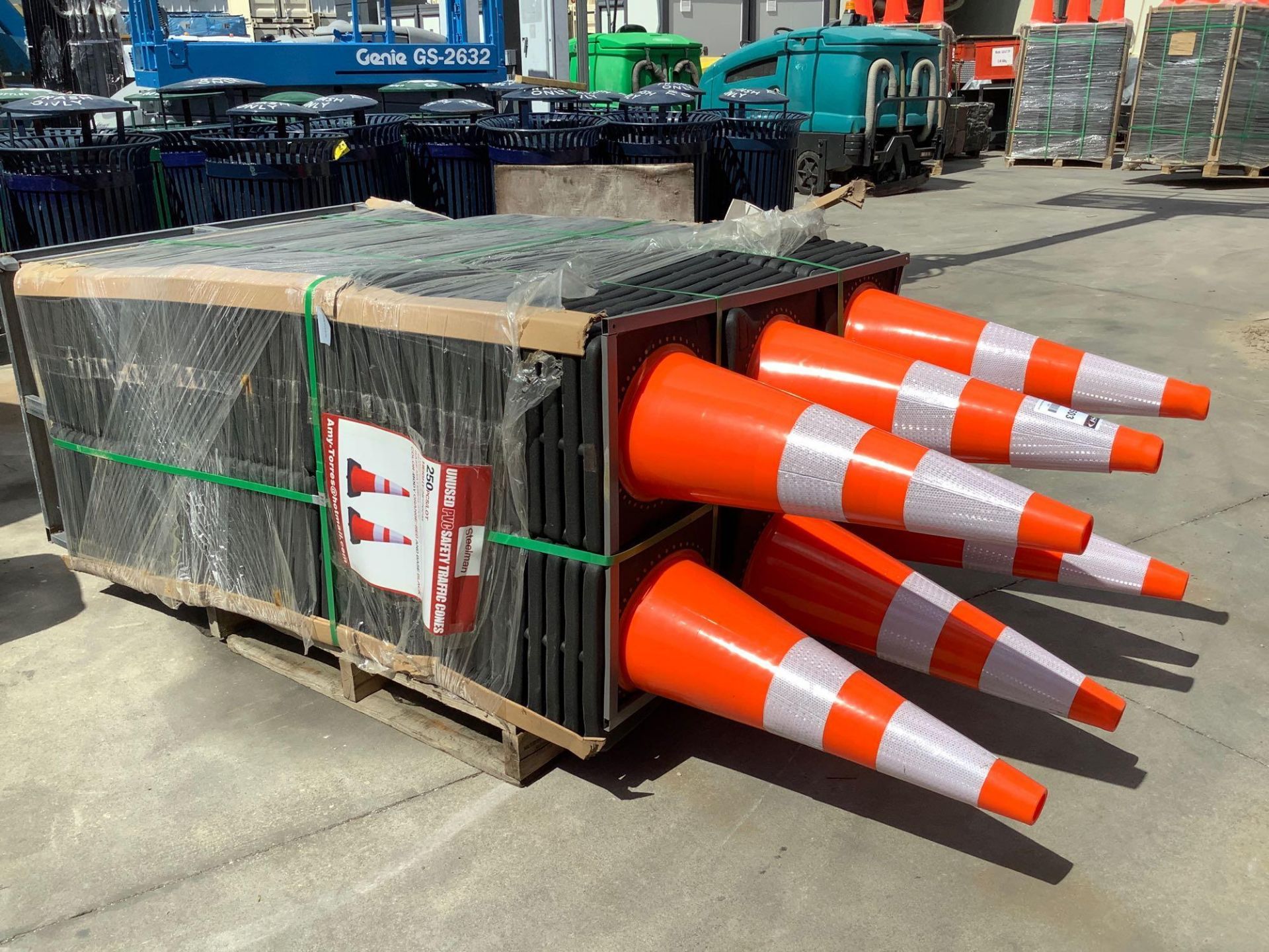 250 UNUSED PVC SAFETY TRAFFIC HIGHWAY CONES APPROX 28IN - Image 2 of 4