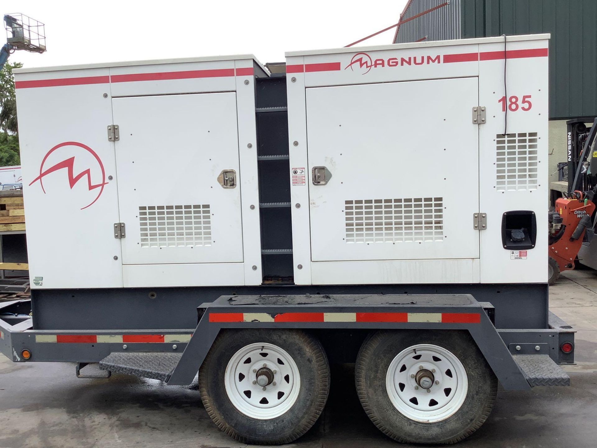 2012 TRAILER MOUNTED DIESEL MAGNUM 185 GENERATOR MODEL 431PSL6306,PHASE 3 ,CONTINUOUS DUTY VOLTS 480 - Image 7 of 15