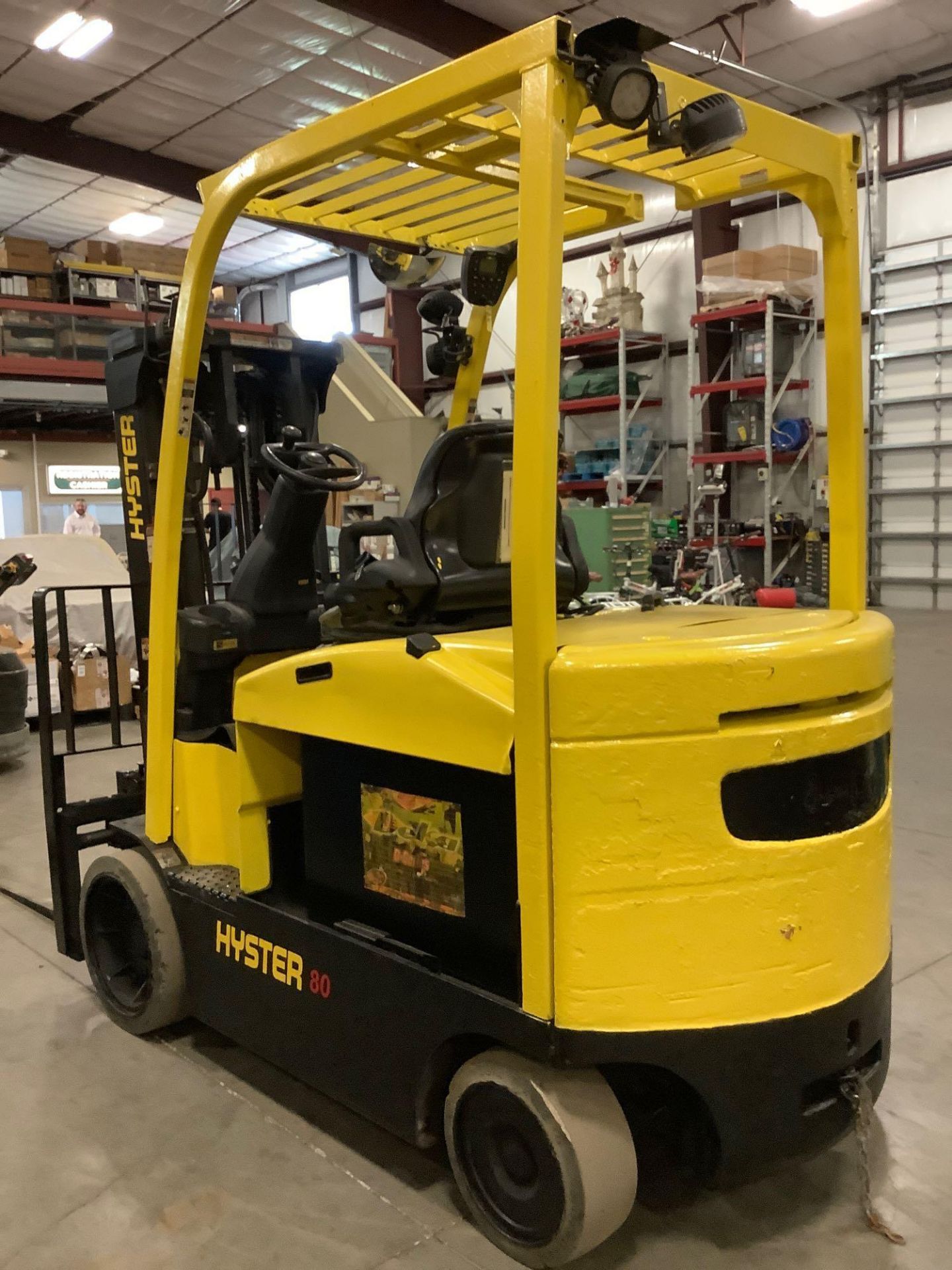 2014 HYSTER E80XN ELECTRIC FORKLIFT, 8,000 LB CAPACITY, 120.1" HEIGHT CAP, TILT, SIDE SHIFT, 36V - Image 4 of 10