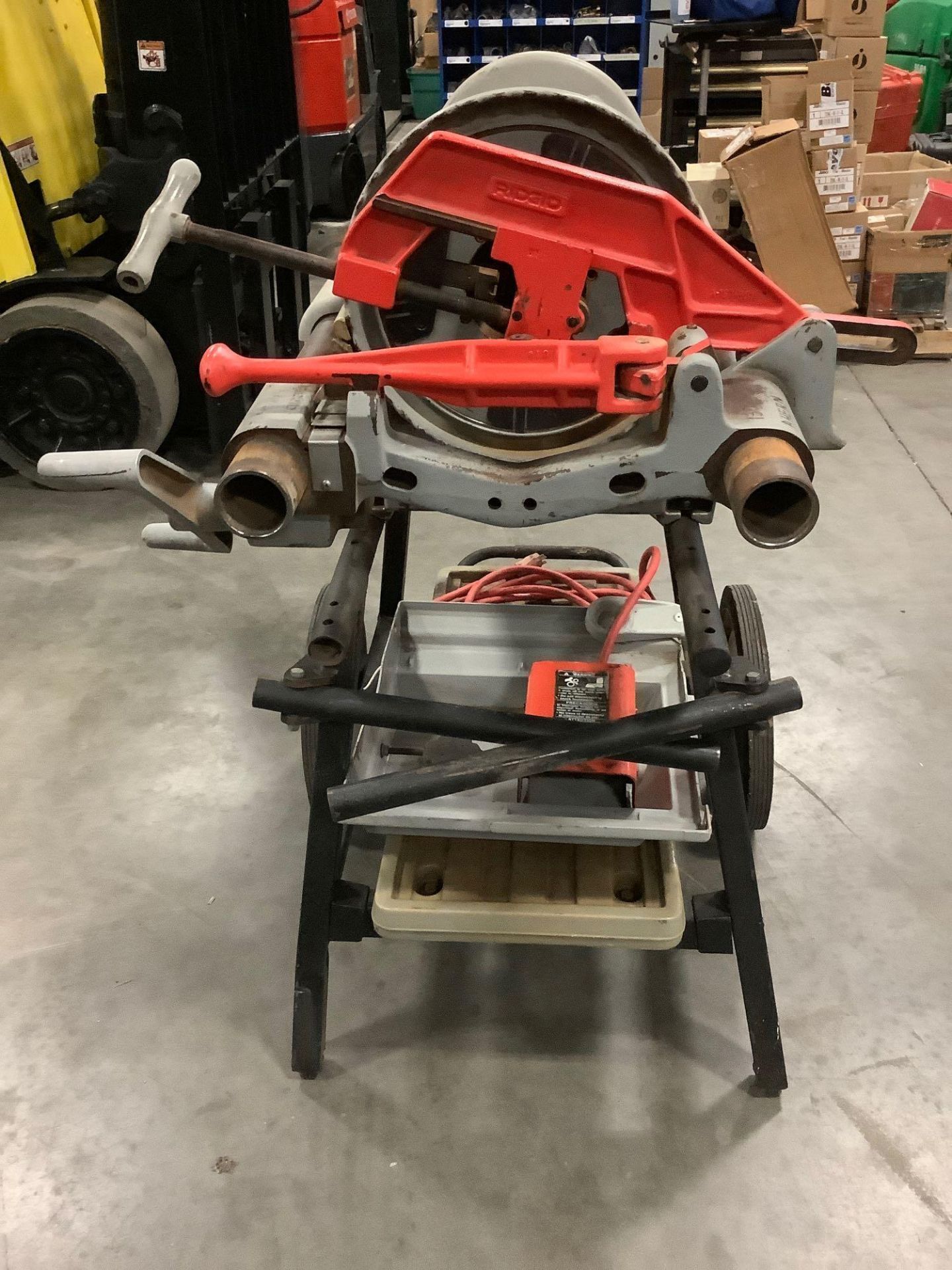 2013 ELECTRIC RIDGID PIPE THREADER MODEL 1224 WITH STAND, APPROX 120 VOLTS,APPROX AMP 15,APPROX HZ 6 - Image 8 of 10