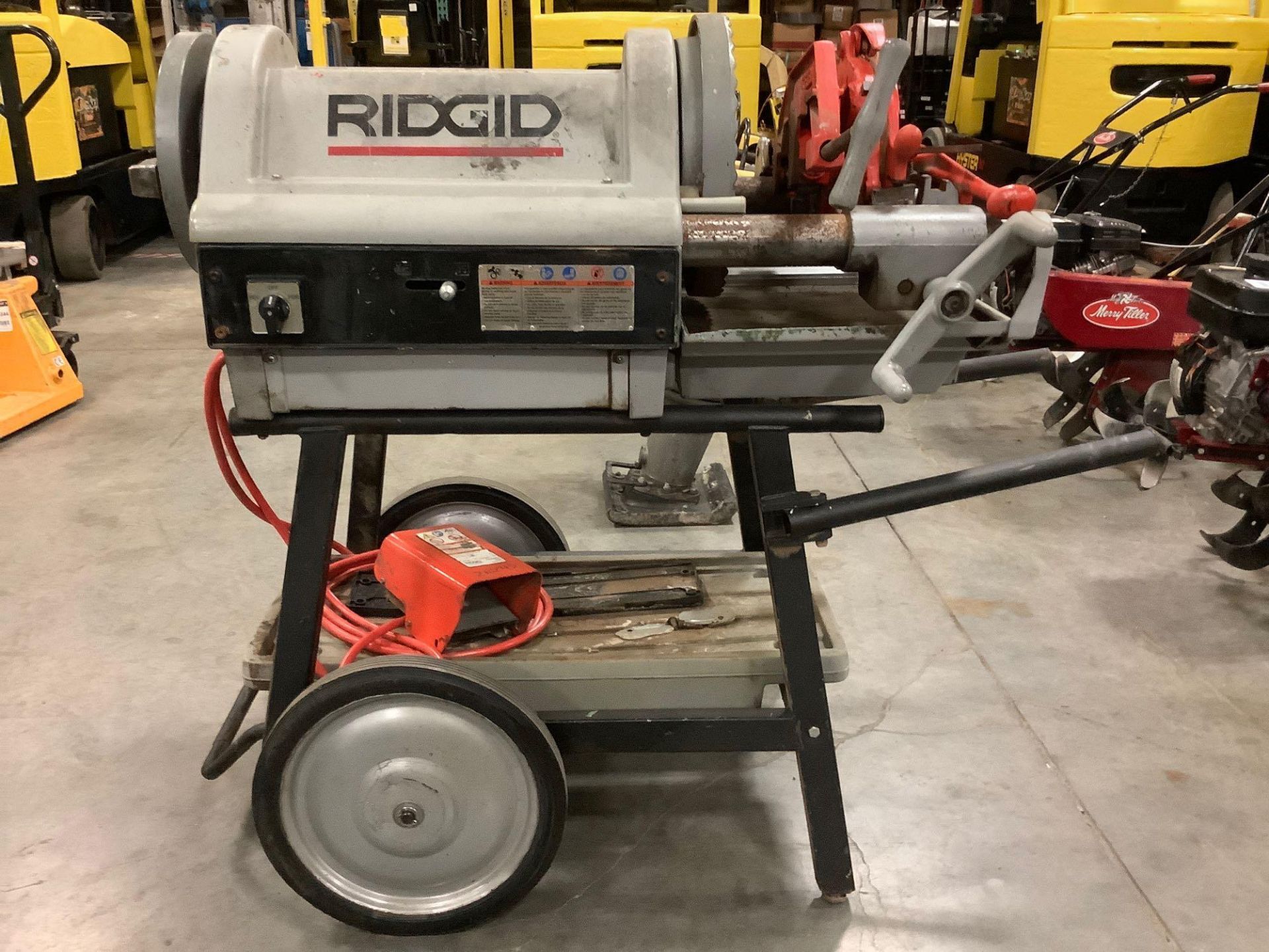 2018 ELECTRIC RIDGID PIPE THREADER MODEL 1224 WITH STAND, APPROX 120 VOLTS,APPROX AMP 15,APPROX HZ 6 - Image 9 of 11