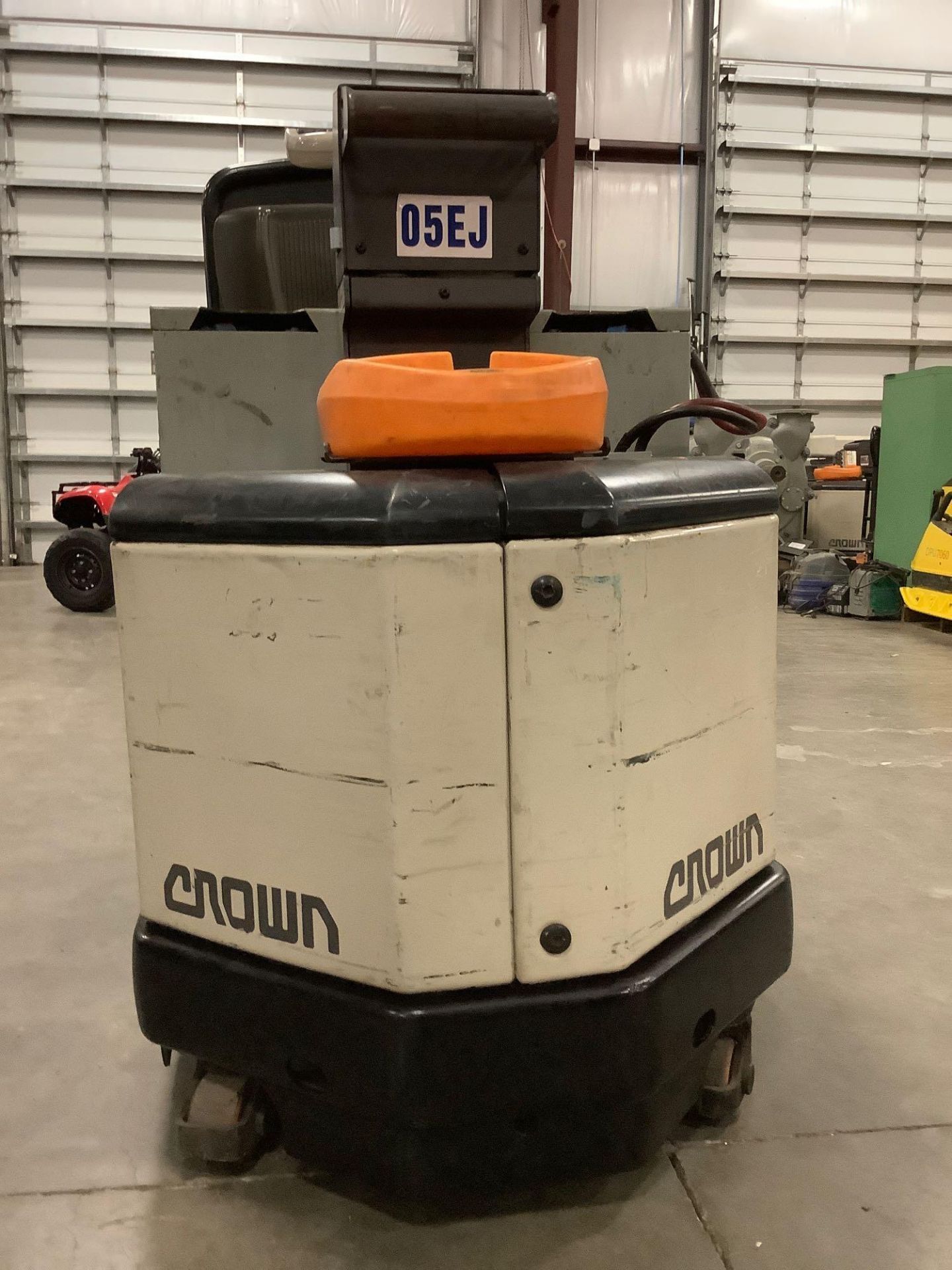 2012 CROWN PC4500-80 ELECTRIC PALLET JACK RUNS AND OPERATES - Image 7 of 14