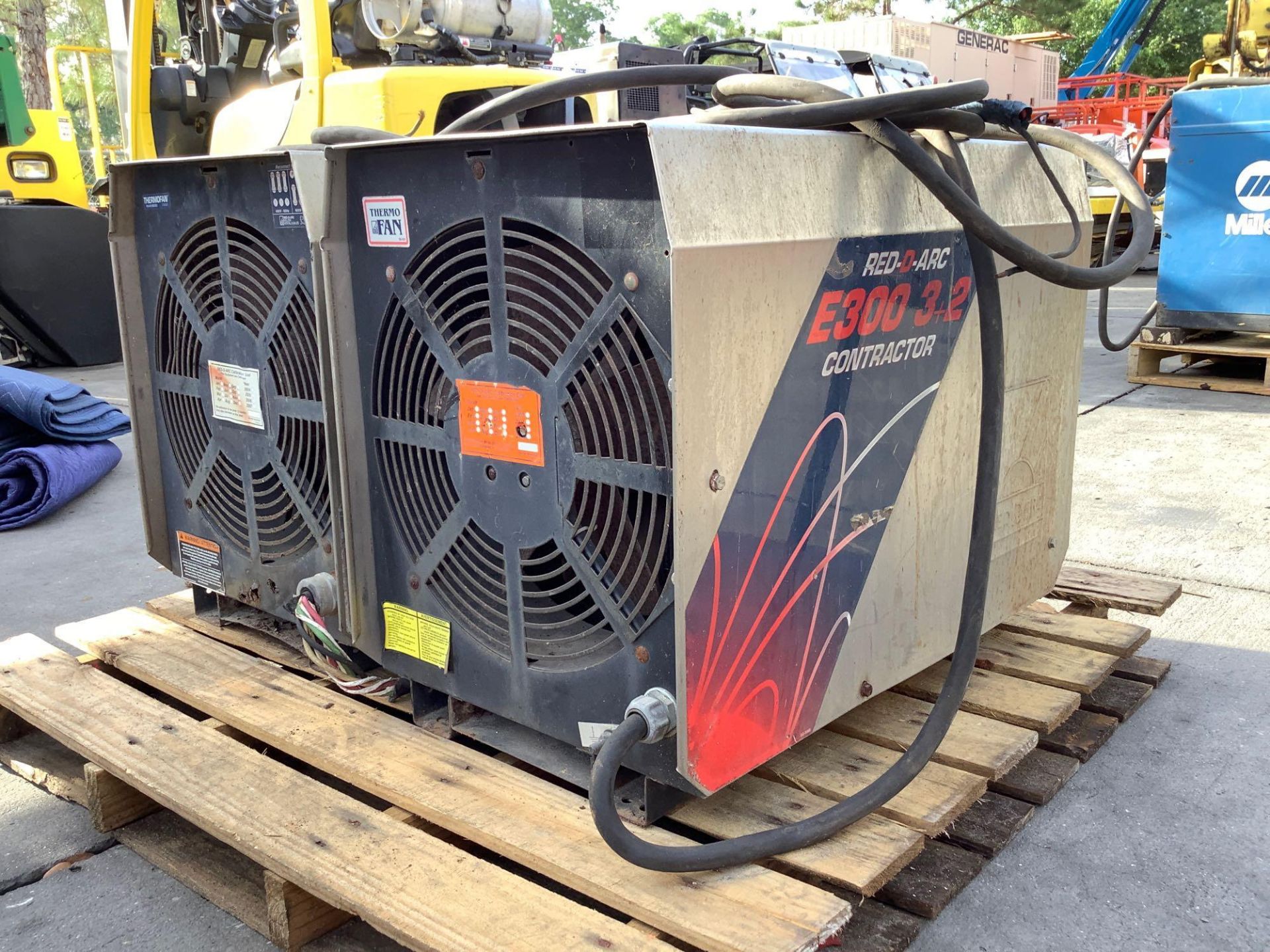 2 ELECTRIC RED-D-ARC E300 3+2 CONTRACTOR WELDERS/ THERMOFANS ,APPROX 480 VOLTS - Image 5 of 7