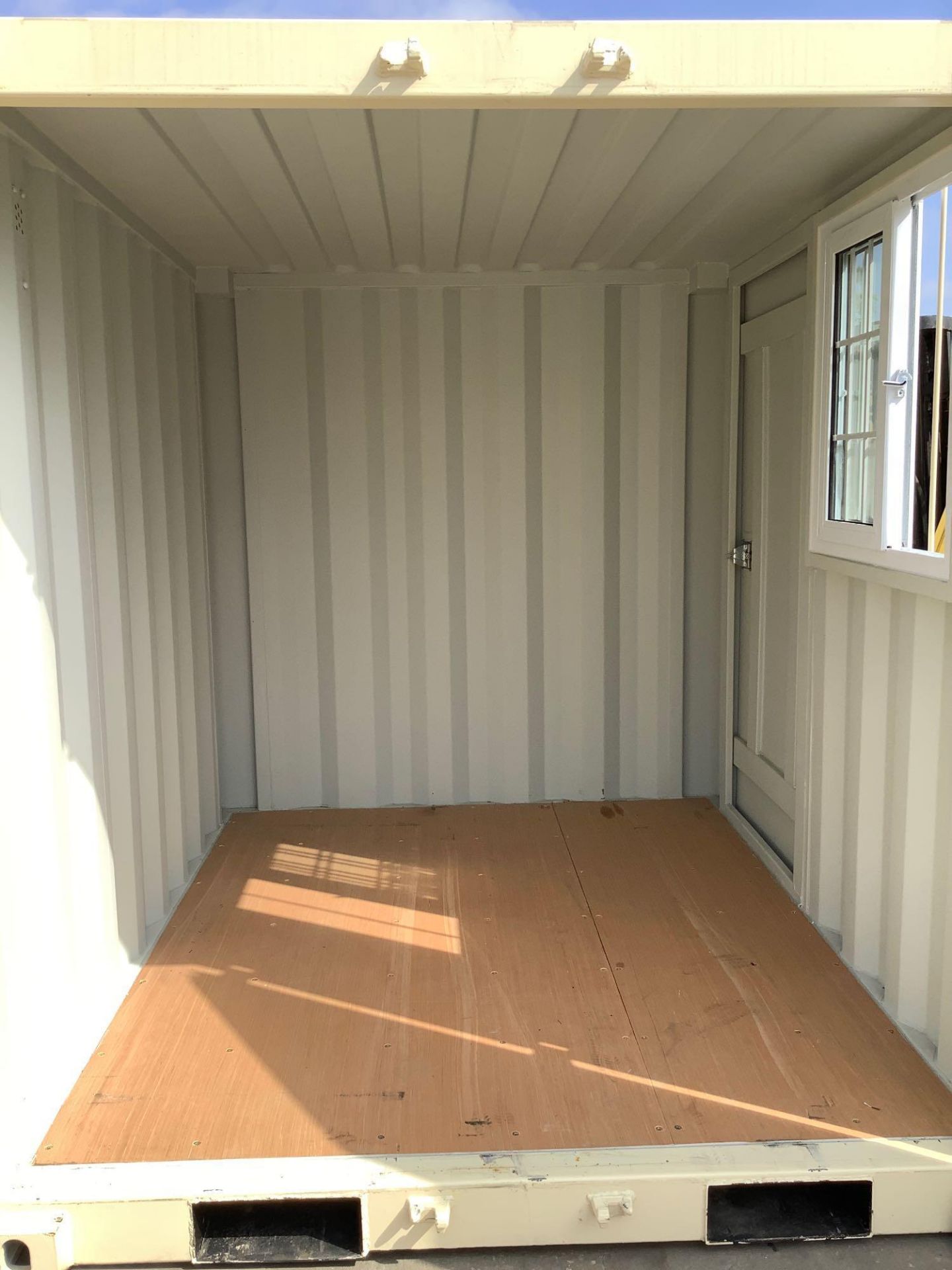 UNUSED 7' OFFICE / STORAGE CONTAINER, FORK PACKETS WITH SIDE DOOR ENTRANCE & SIDE WINDOW - Image 6 of 9