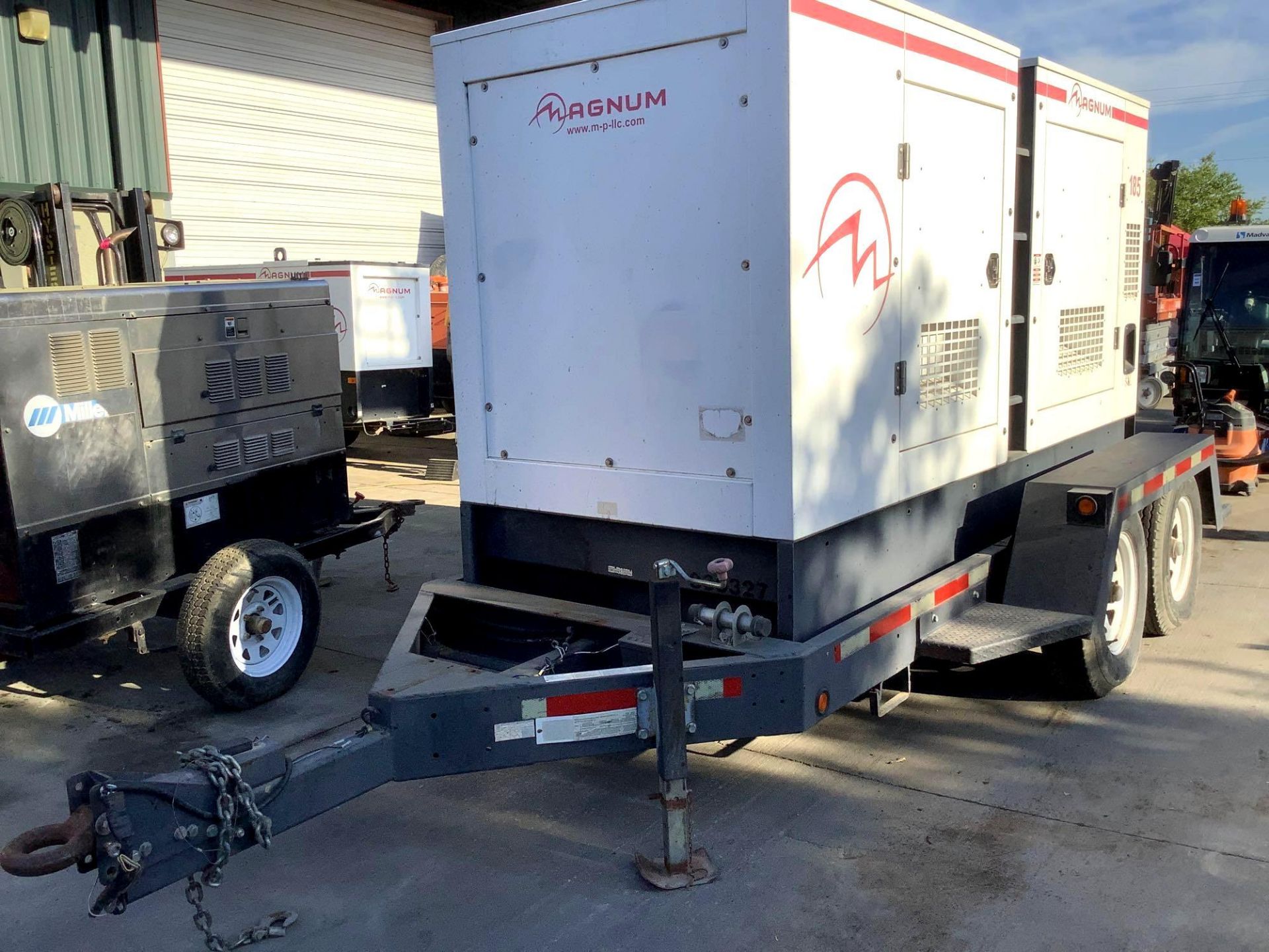 2012 MAGNUM 185 TRAILER MOUNTED GENERATOR MODEL 431PSL6306 , JOHN DEERE DIESEL, CONTINUOUS DU TY KW - Image 3 of 15