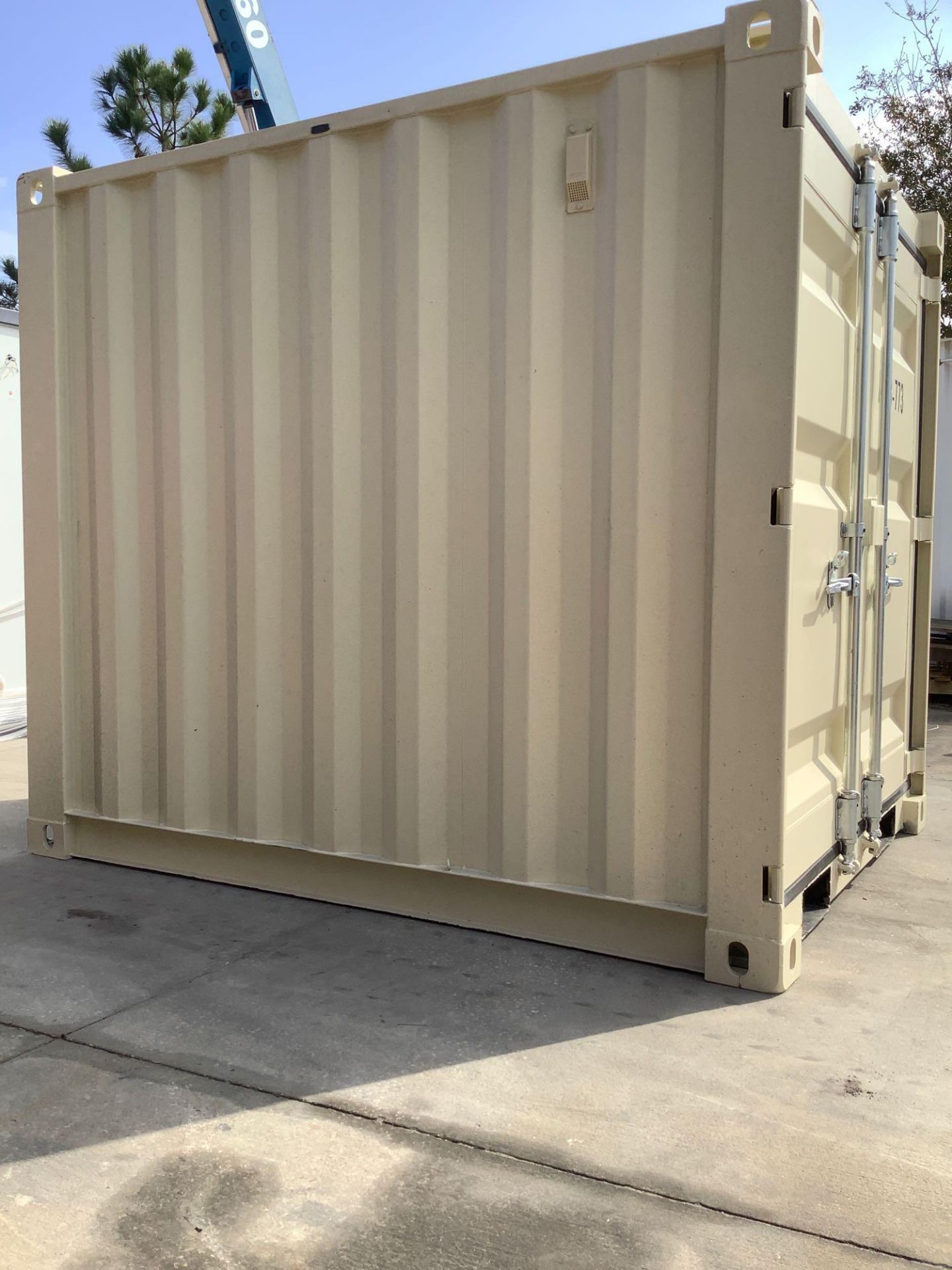 UNUSED 7' OFFICE / STORAGE CONTAINER, FORK PACKETS WITH SIDE DOOR ENTRANCE & SIDE WINDOW - Image 3 of 9