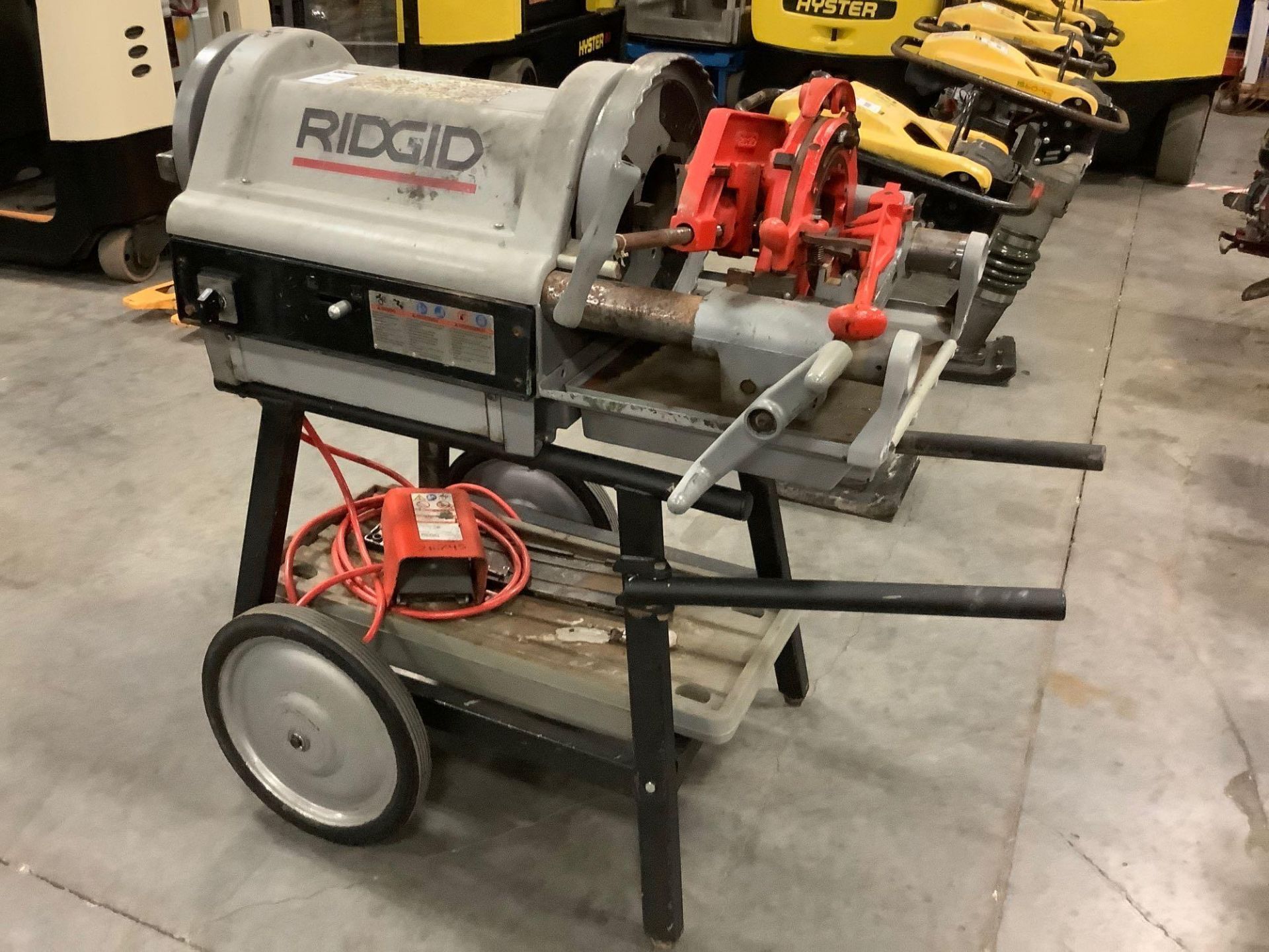 2018 ELECTRIC RIDGID PIPE THREADER MODEL 1224 WITH STAND, APPROX 120 VOLTS,APPROX AMP 15,APPROX HZ 6 - Image 10 of 11