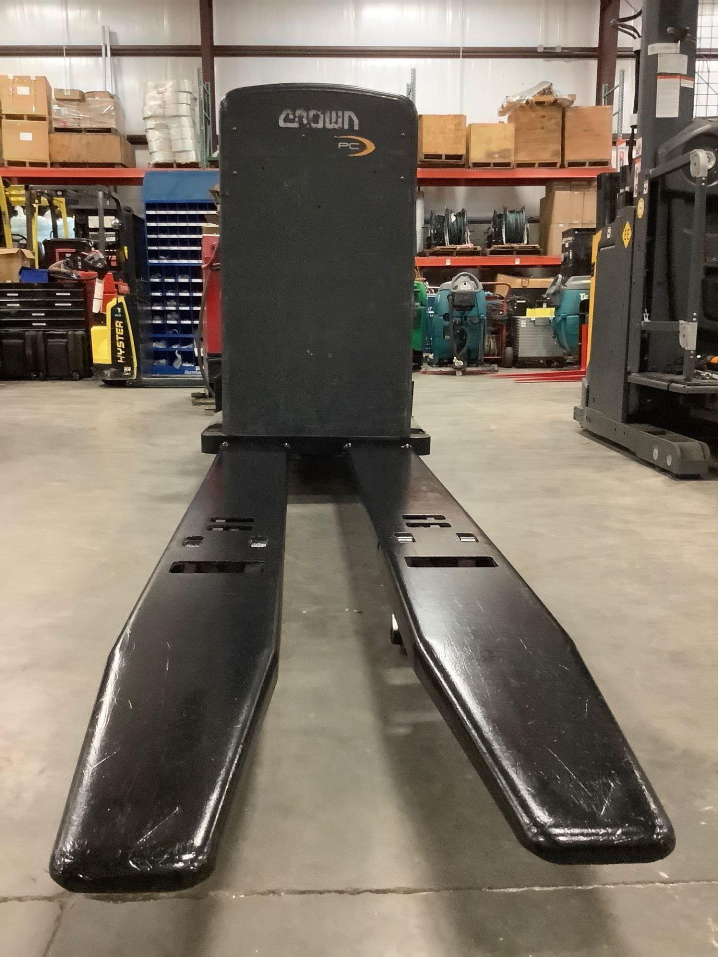 2012 CROWN PC4500-80 ELECTRIC PALLET JACK RUNS AND OPERATES - Image 3 of 14