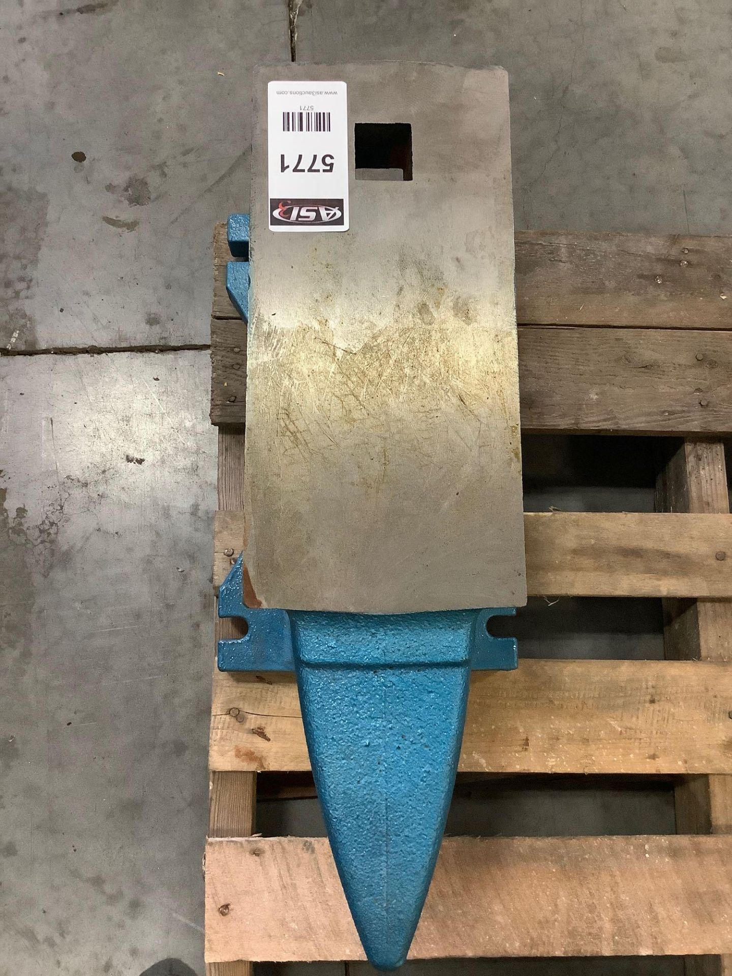 UNUSED 200LBS ANVIL - Image 4 of 6