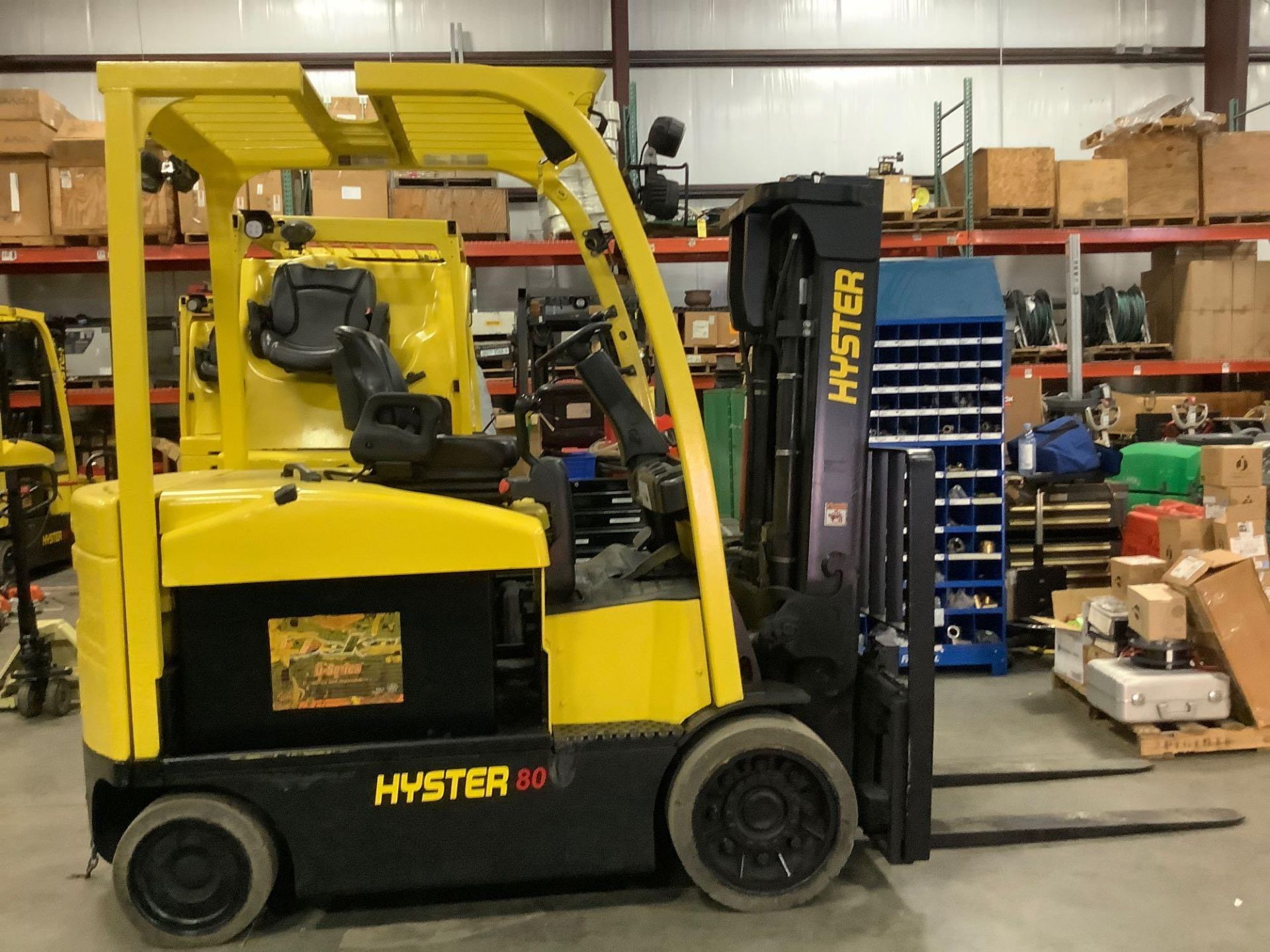 2014 HYSTER E80XN ELECTRIC FORKLIFT, 8,000 LB CAPACITY, 120.1" HEIGHT CAP, TILT, SIDE SHIFT, 36V