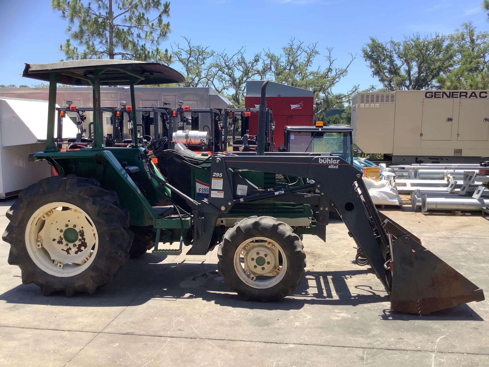 YANMAR F395D TRACTOR WITH BUHLER ALLIED 295 BUCKET ATTACHMENT APPROX 72”, DIESEL, 4-in-1 BUCKET, 4W - Image 5 of 11