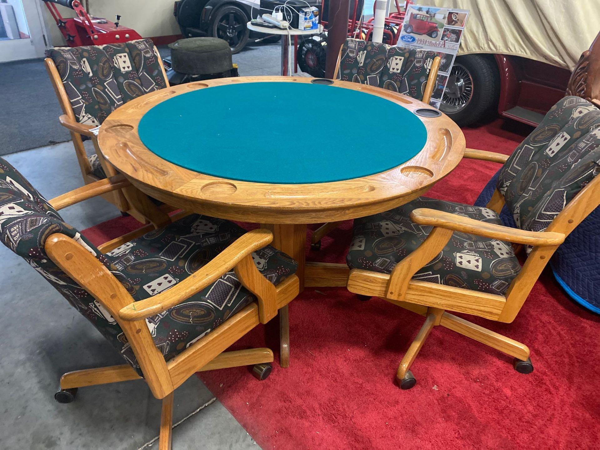 OAK WOOD POKER TABLE WITH REVERSIBLE TABLE TOP, 4 ROLLING CHAIRS ALSO INCLUDED