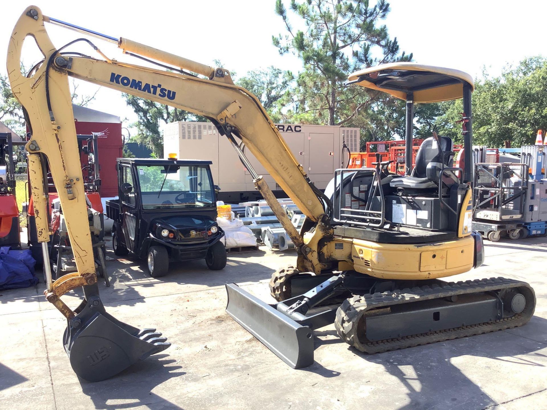 KOMATSU EXCAVATOR MODEL PC35MR-2, DIESEL, PUSH BLADE, RUBBER TRACKS, RUNS AND OPERATES