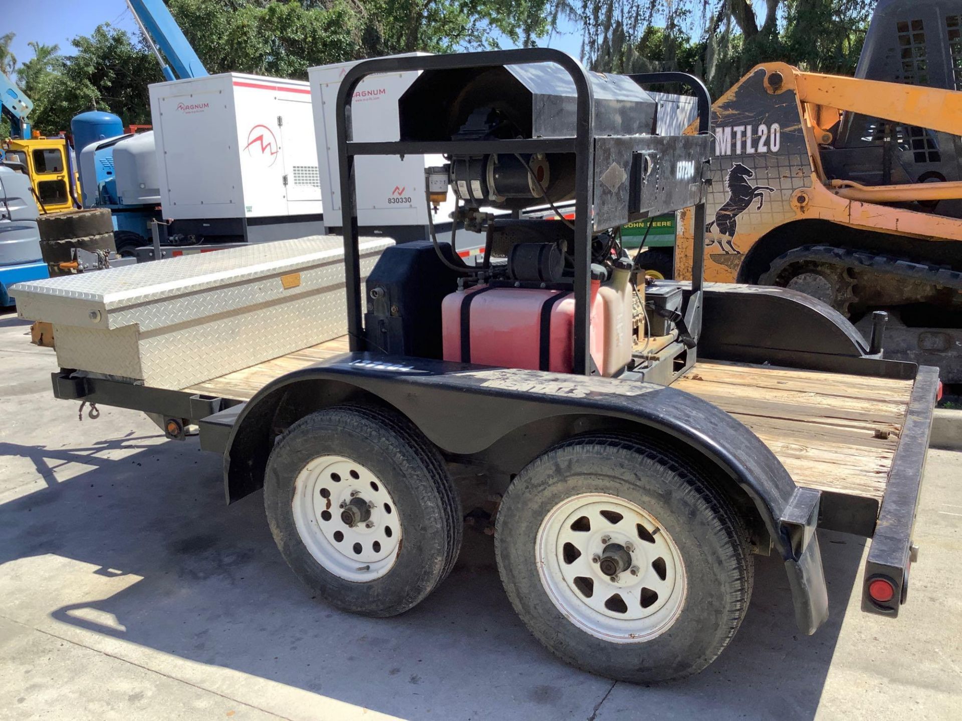 TRAILER MOUNTED HEATED PRESSURE WASHER SYSTEM, DUAL AXLE TRAILER, STORAGE BOX, BILL OF SALE ONLY, RU - Image 5 of 17