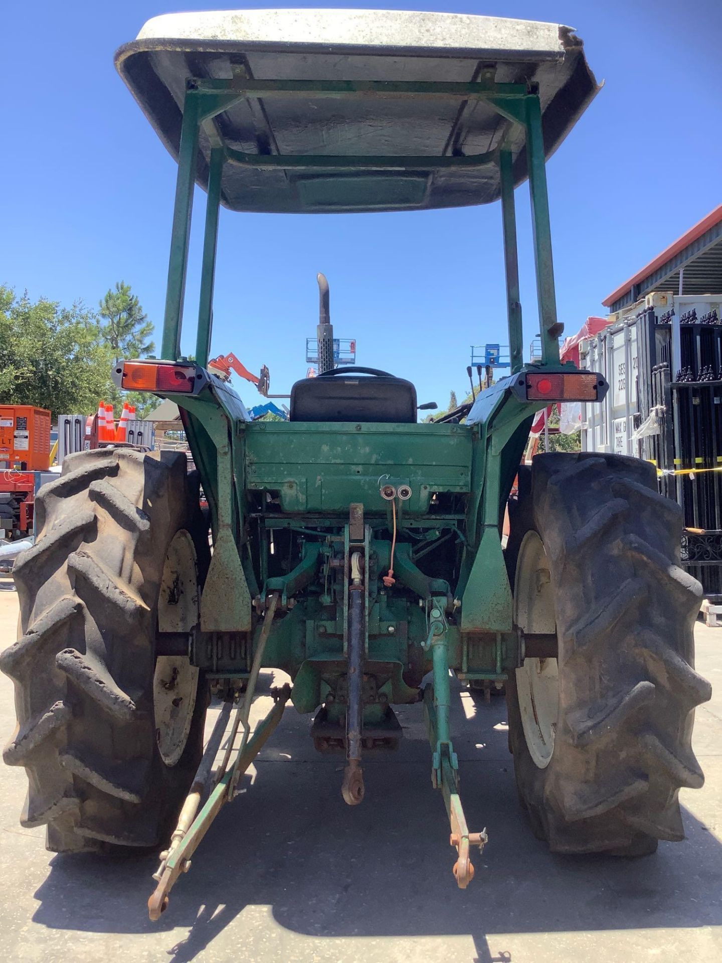 YANMAR F395D TRACTOR WITH BUHLER ALLIED 295 BUCKET ATTACHMENT APPROX 72”, DIESEL, 4-in-1 BUCKET, 4W - Image 3 of 11