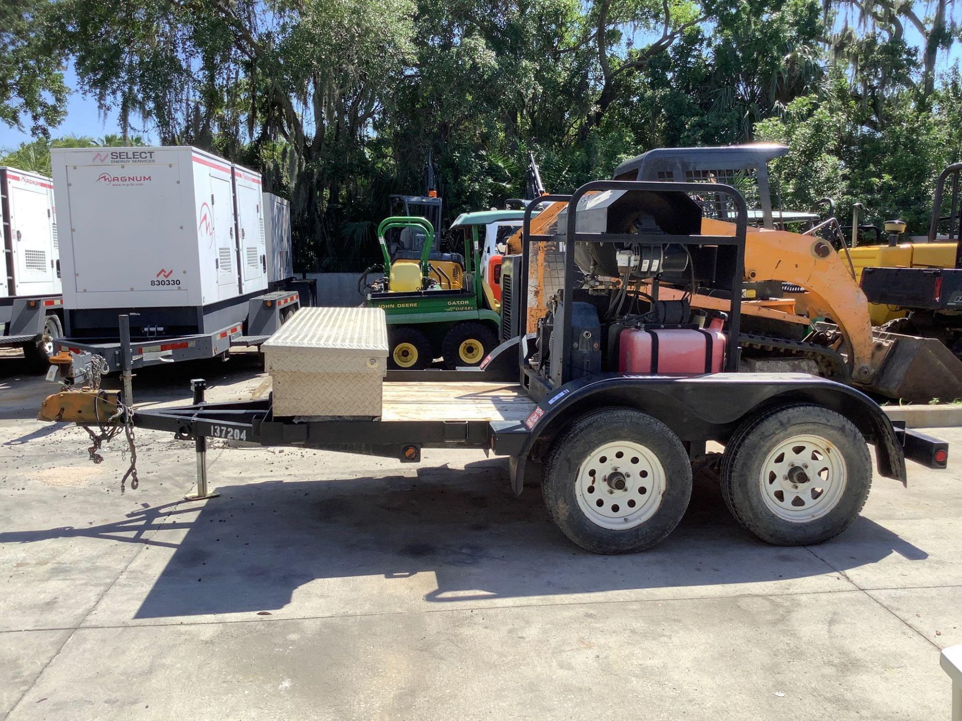 TRAILER MOUNTED HEATED PRESSURE WASHER SYSTEM, DUAL AXLE TRAILER, STORAGE BOX, BILL OF SALE ONLY, RU - Image 3 of 17