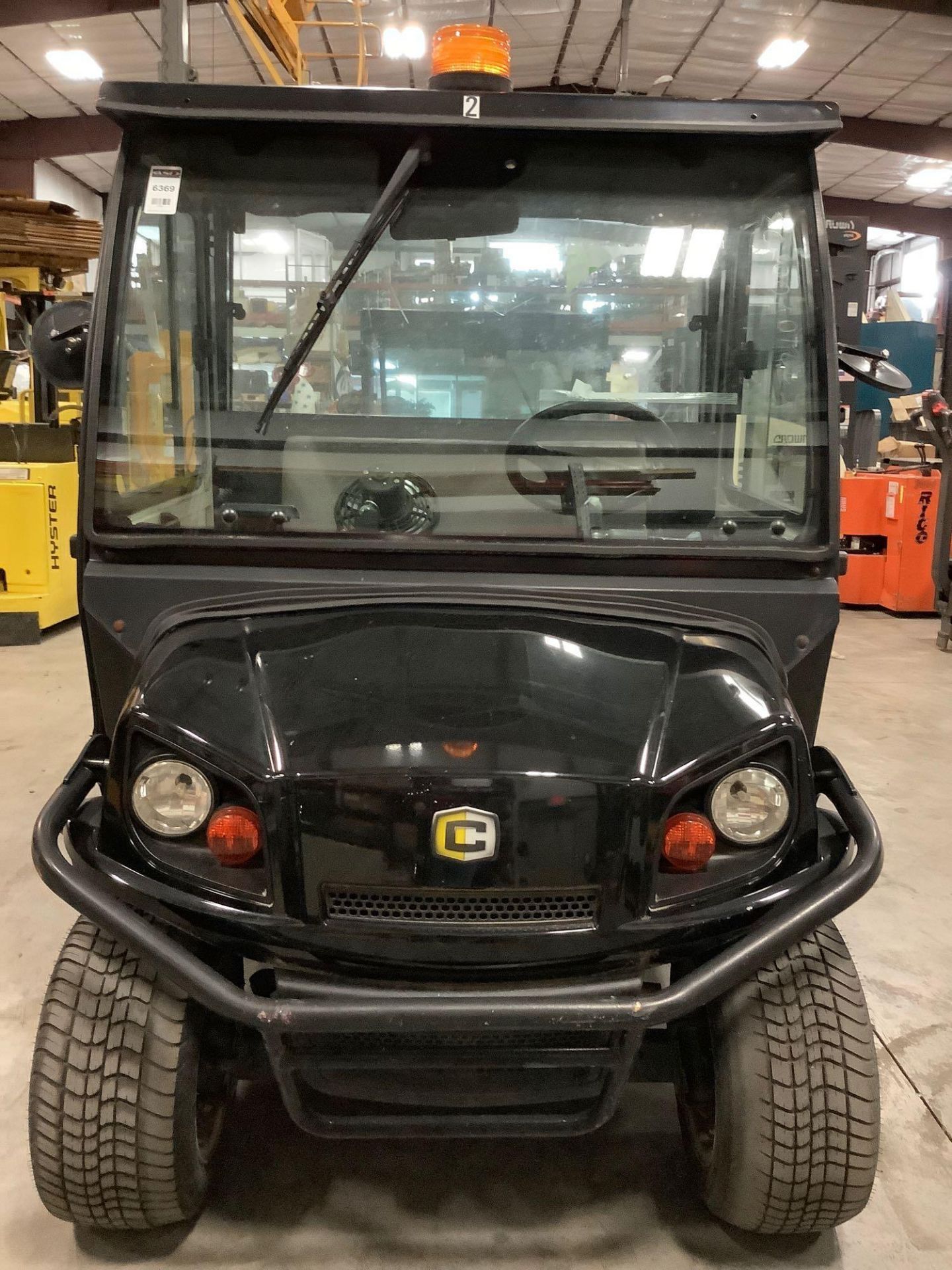 CUSHMAN HAULER 1000 UTV, ELECTRIC, ENCLOSED CAB, HEATER G200X INSIDE, MANUAL DUMP BED, BUILT IN BATT - Image 8 of 11