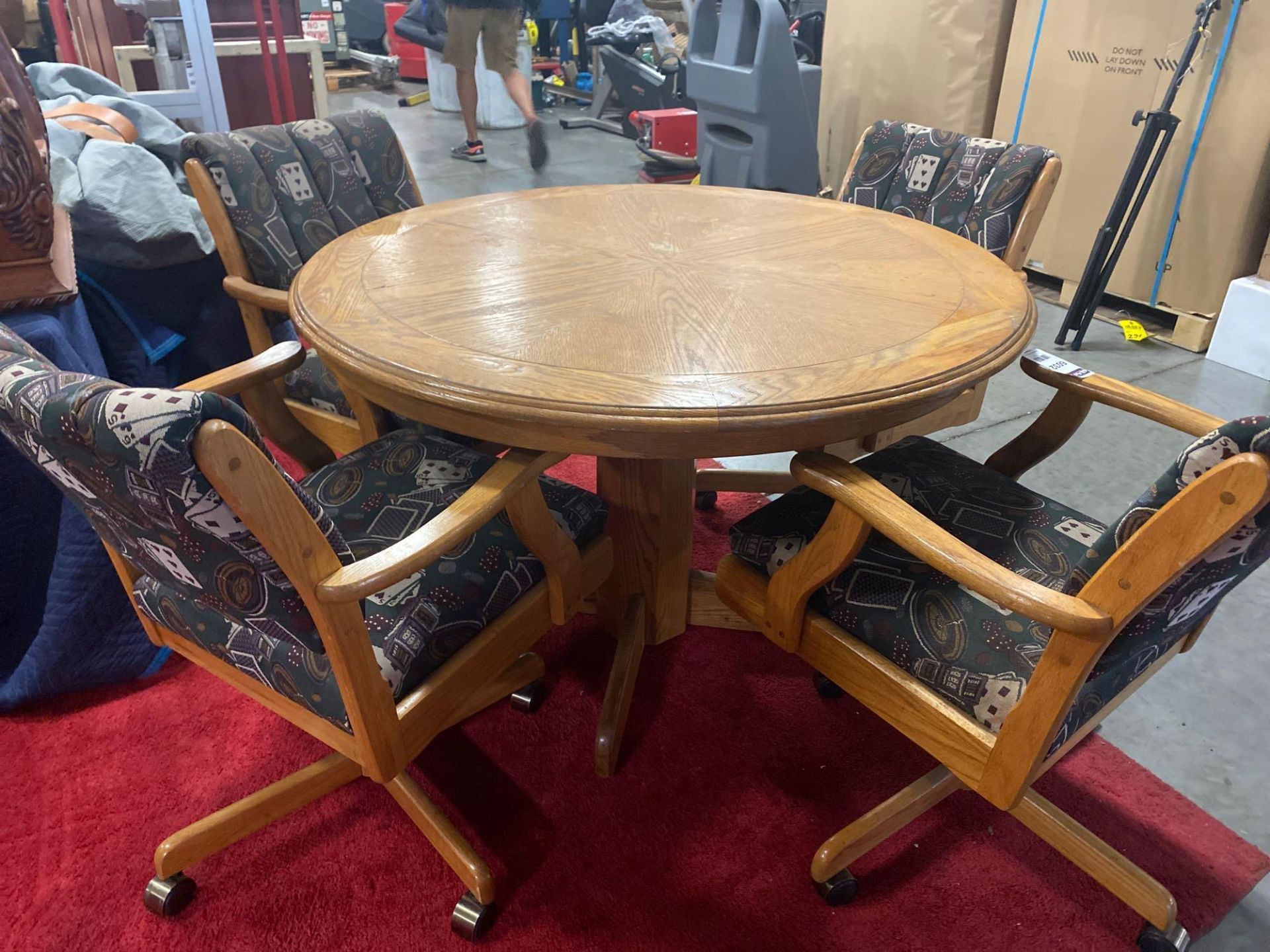 OAK WOOD POKER TABLE WITH REVERSIBLE TABLE TOP, 4 ROLLING CHAIRS ALSO INCLUDED - Image 8 of 8