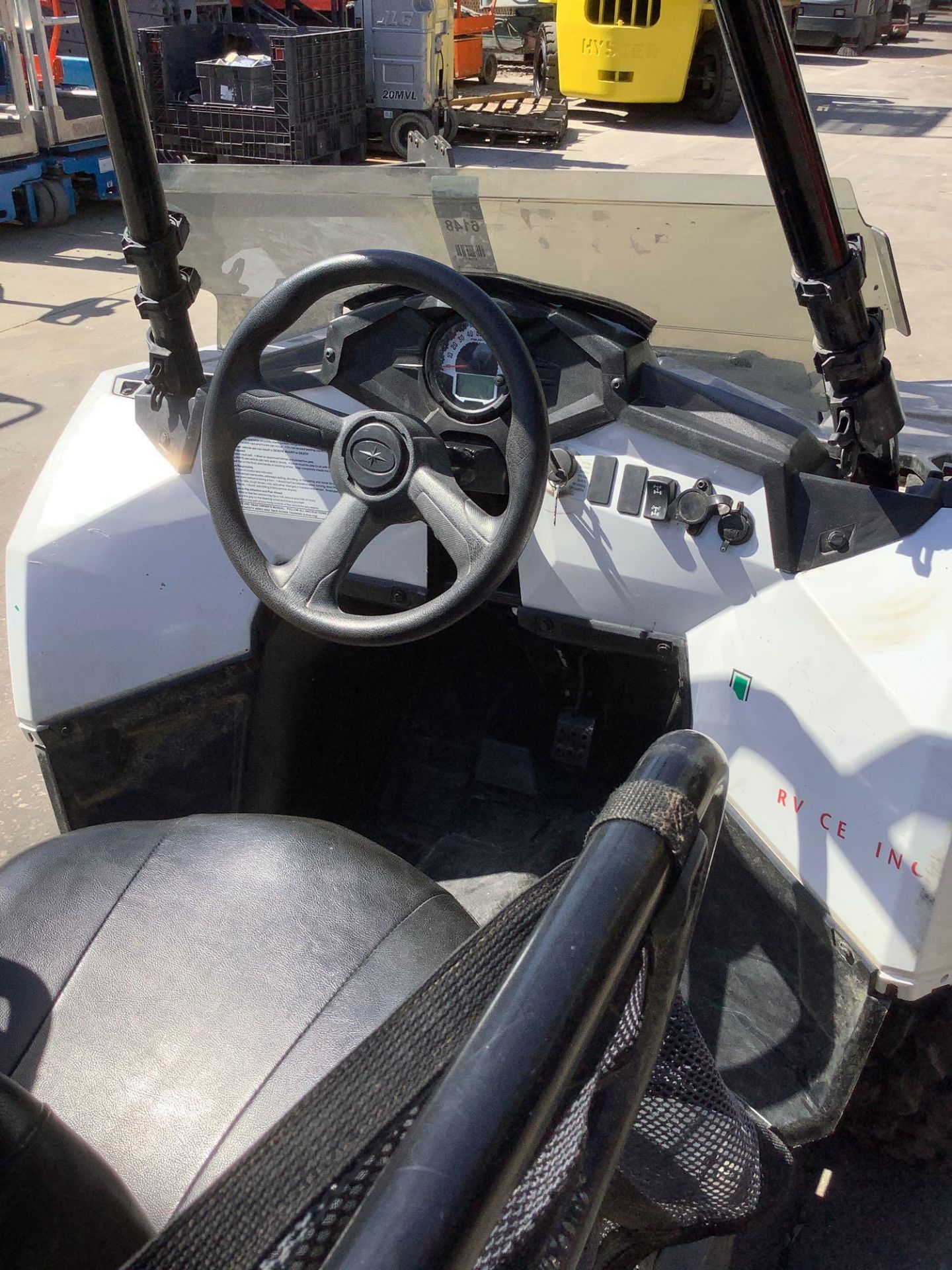 2014 POLARIS SPORTSMAN ACE WHITE LIGHTNING ATV MODEL A14BH33AJ , GAS POWERED, 4WD, RUNS AND OPERATES - Image 10 of 12