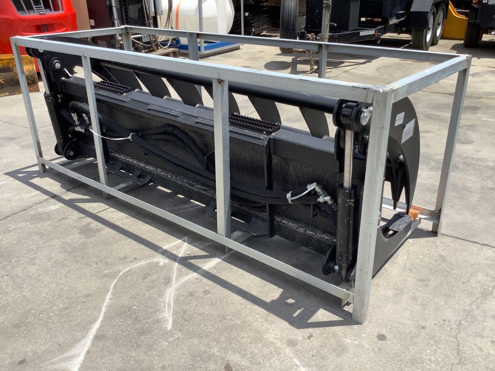 UNUSED GRAPPLE UNIVERSAL SKID STEER ATTACHMENT, APPROX 76IN WIDE - Image 5 of 5