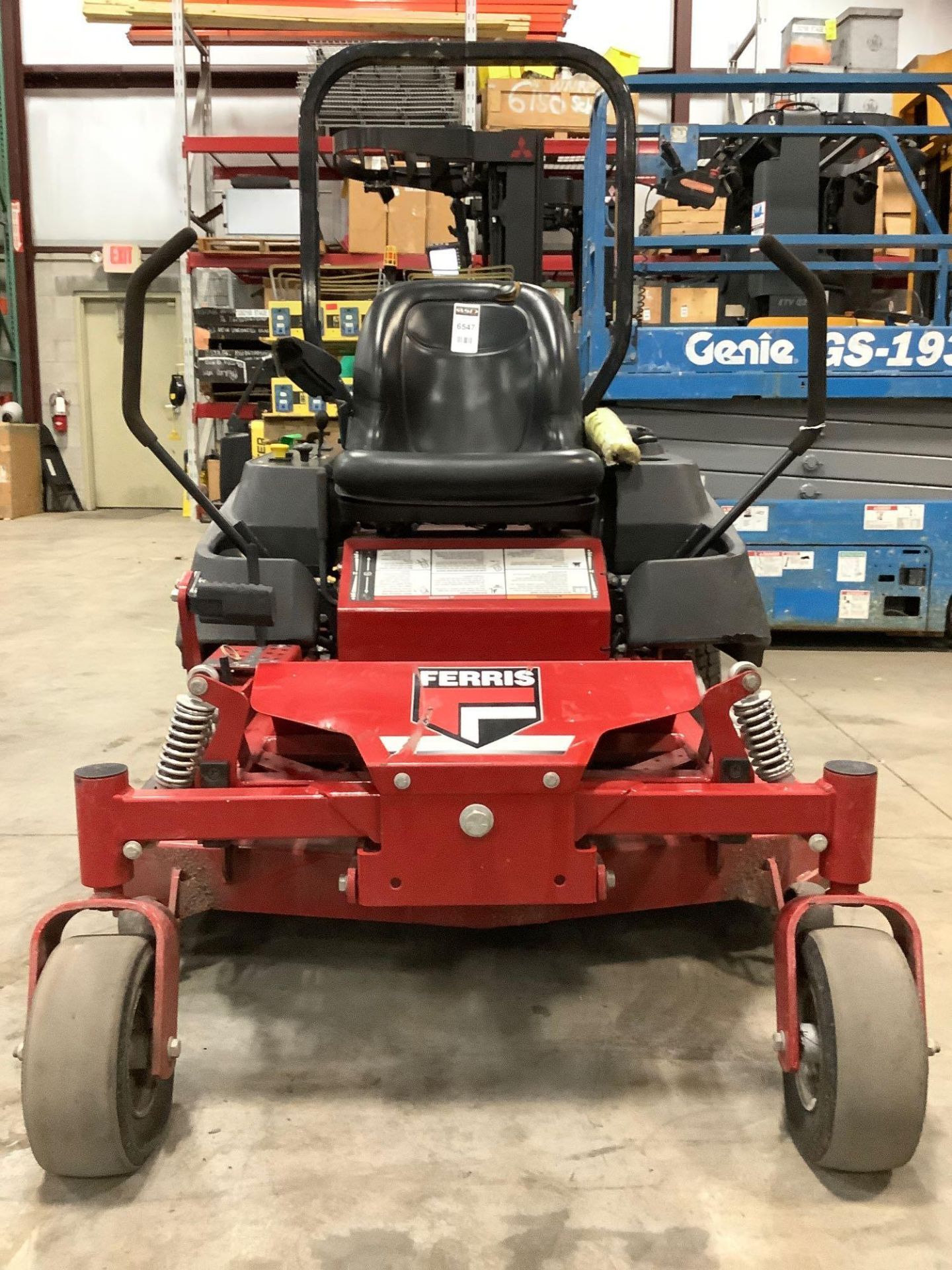 FERRIS IS600Z COMMERCIAL MOWER WITH BRIGGS&STRATTON PROFESSIONAL SERIES ENGINE , GAS POWERED, APPROX - Image 11 of 14
