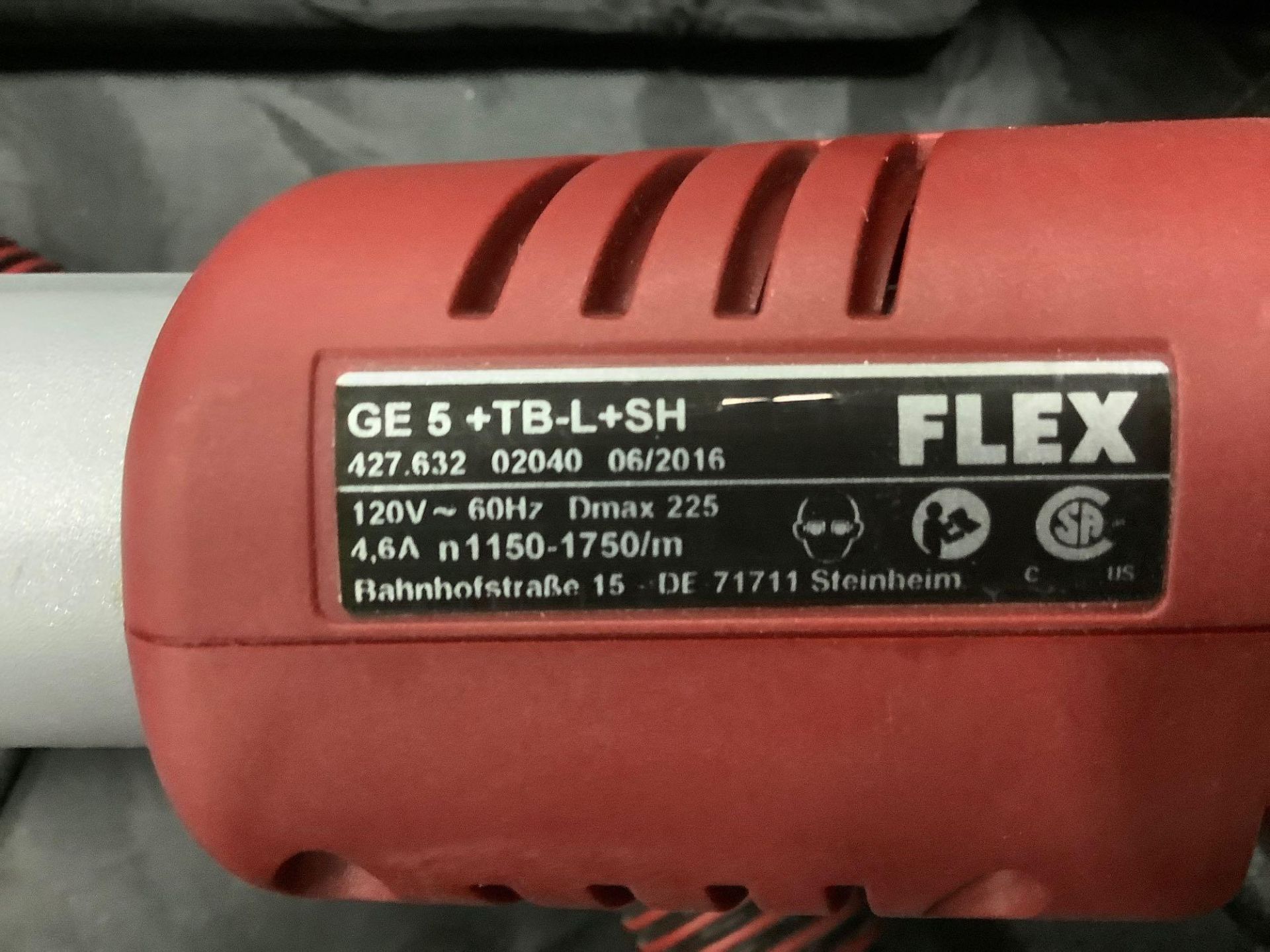 2017 FLEX DRYWALL SANDER MODEL GE5 TB L SH, APPROX 9in HEAD & 62in REACH, APPROX 120V, APPROX 60 HZ, - Image 4 of 7