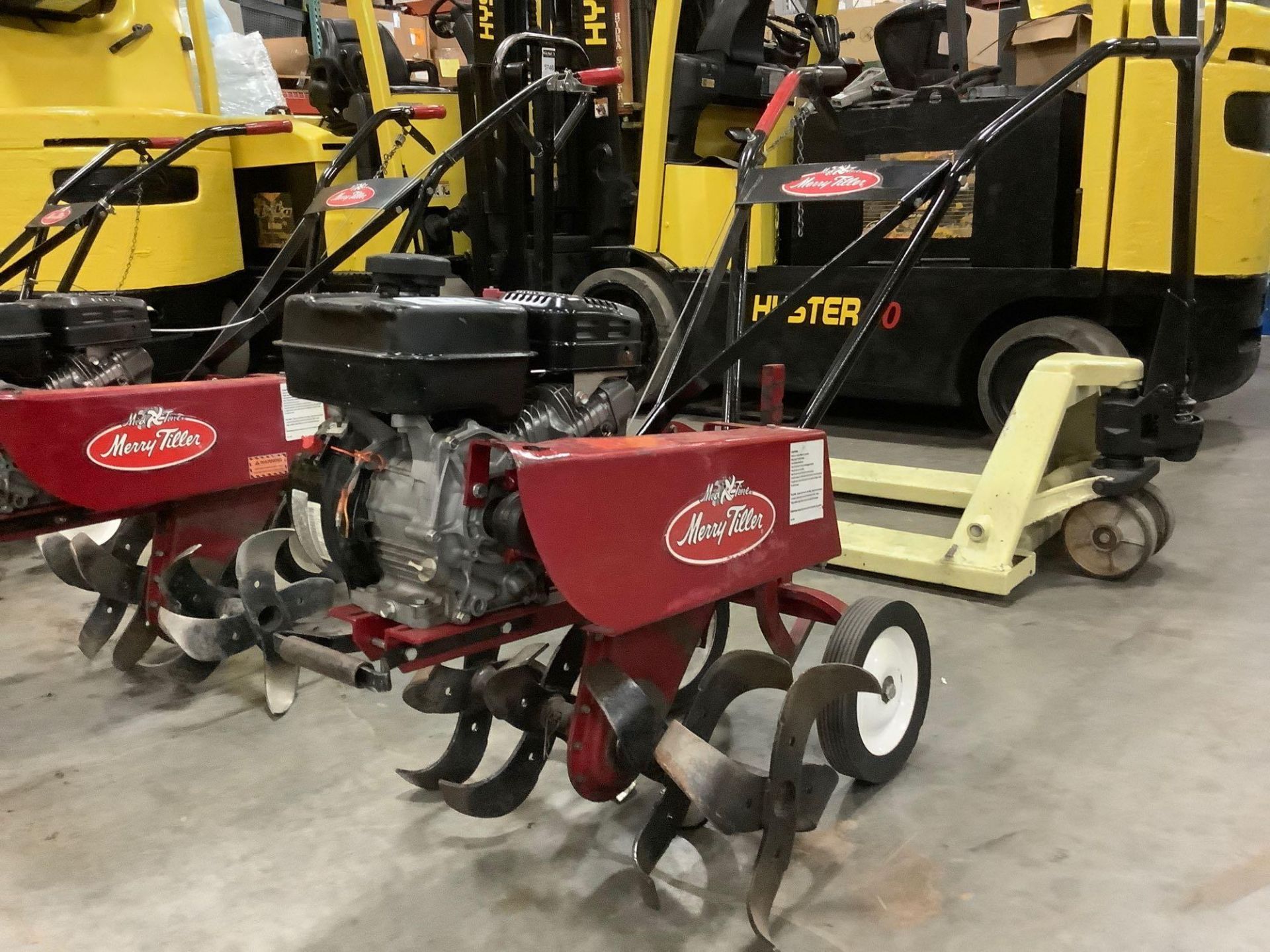 MERRY TILLER FORWARD ROTATING MID-TINE TILLER, GAS POWERED, RUNS & OPERATES