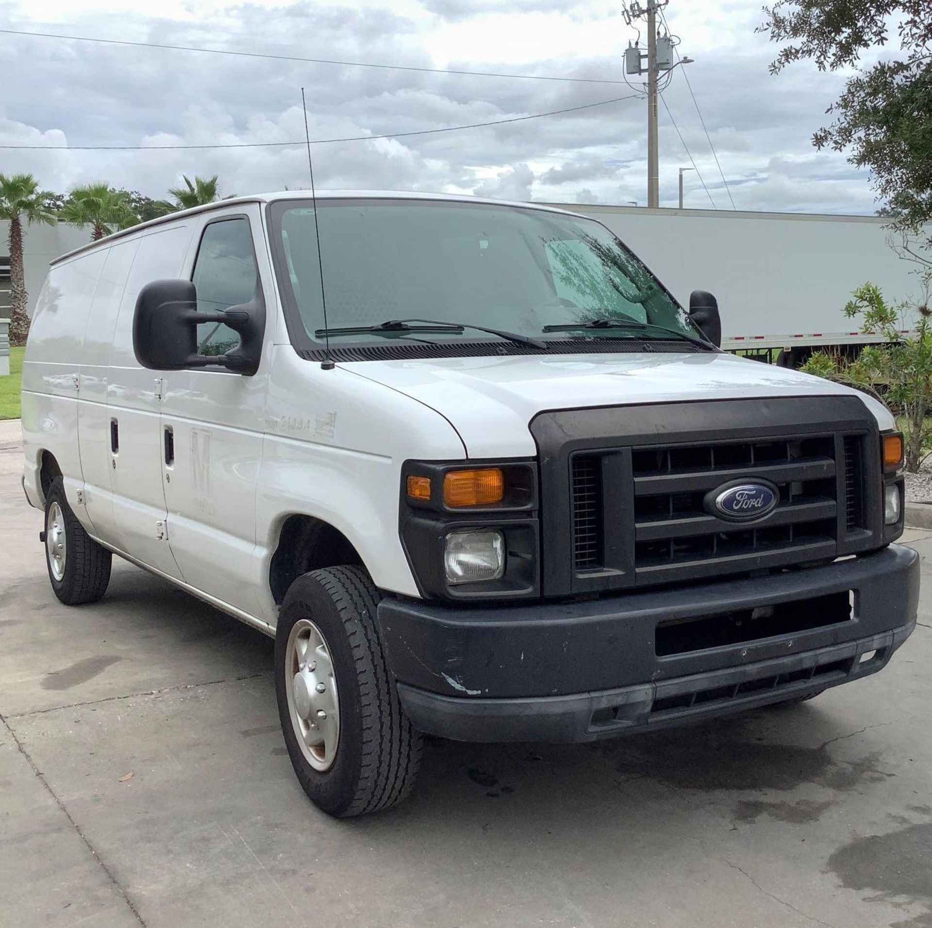 2010 FORD E-SERIES E-150 CARGO VAN, AUTOMATIC, RWD, APPROX GVWR 8520 LBS, STANDARD AC/HEAT AIR CONDI - Image 2 of 27