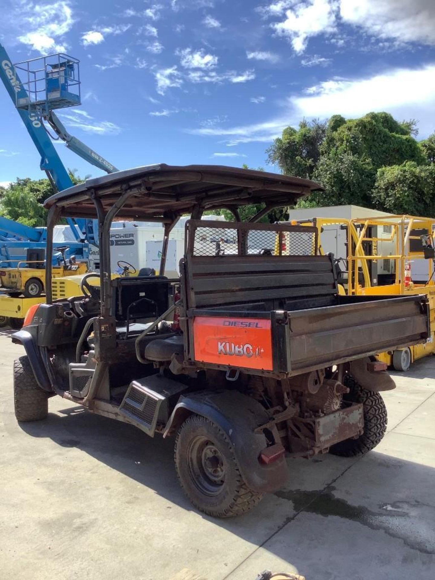 2016 KUBOTA UTV MODEL RTV-X1140, DIESEL, KUBOTA ENGINE, CREW CAB, HYDRAULIC DUMP BED - Image 3 of 13