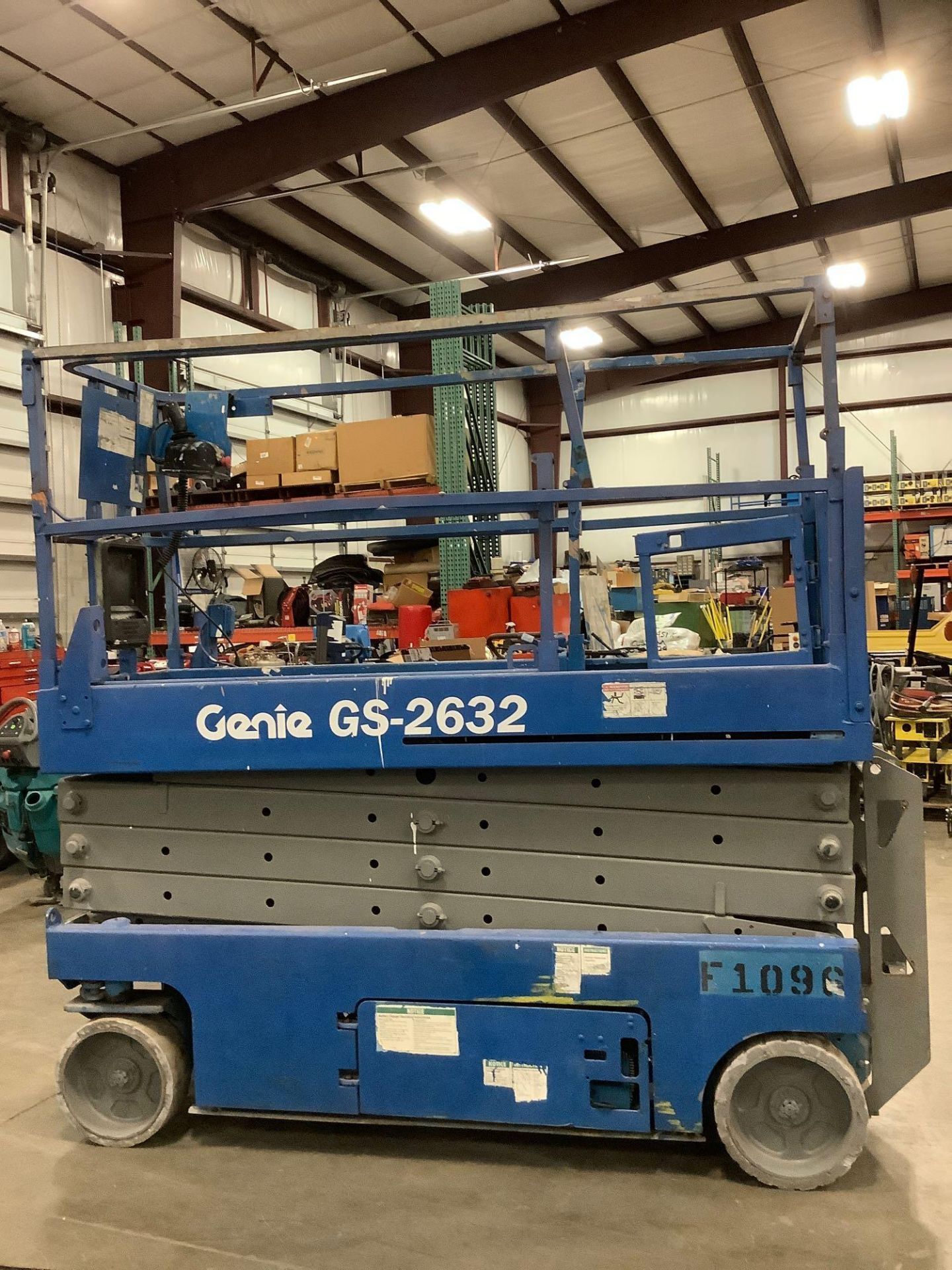 GENIE SCISSOR LIFT MODEL GS-2632, ELECTRIC, APPROX MAX PLATFORM HEIGHT 26FT, NON MARKING TIRES, BUIL - Image 4 of 13