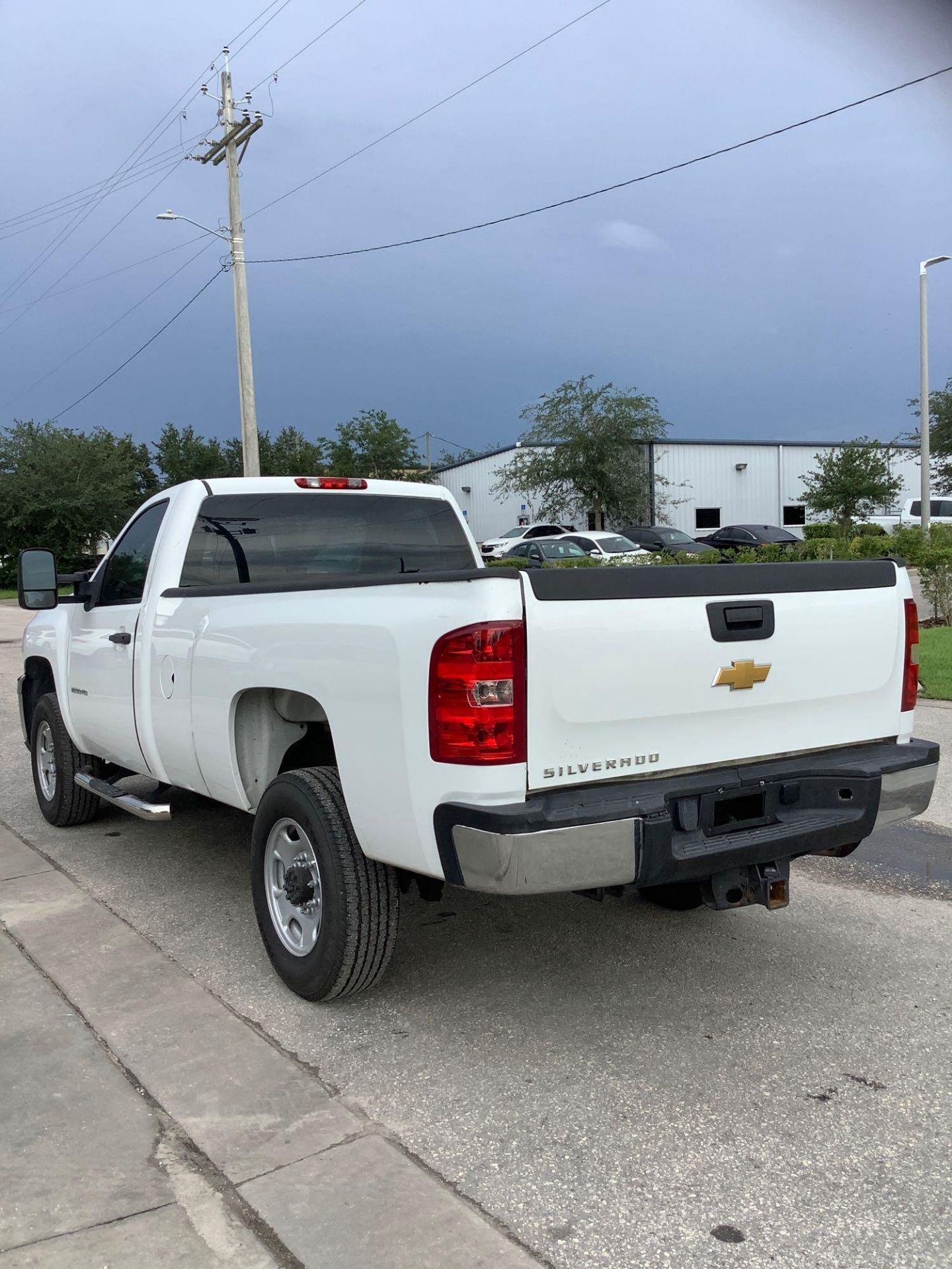 2014 CHEVROLET SILVERADO 2500HD WORK TRUCK, AUTOMATIC, RWD, APPROX GVWR 9300 LBS, STANDARD AC/HEAT A - Image 13 of 25