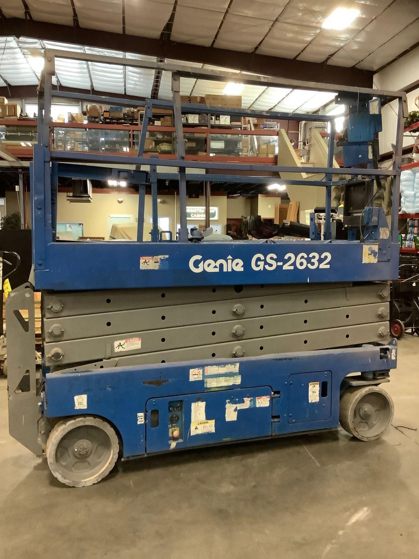 GENIE SCISSOR LIFT MODEL GS-2632, ELECTRIC, APPROX MAX PLATFORM HEIGHT 26FT, NON MARKING TIRES, BUIL - Image 8 of 13