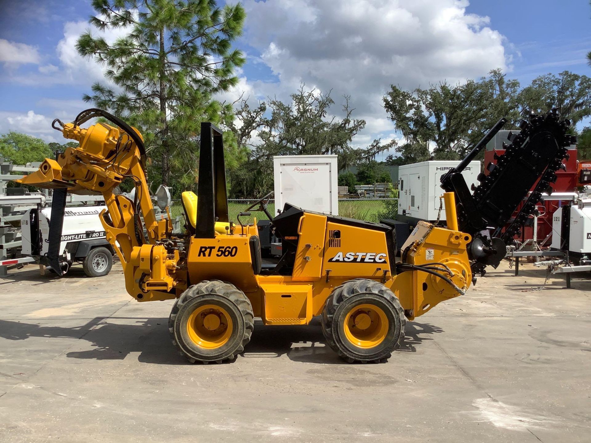 ASTEC UNDERGROUND TRENCHER MODEL RT560, DIESEL, KUBOTA ENGINE , BACK ATTACHMENT ASTEC MODEL P85, FRO - Image 3 of 23