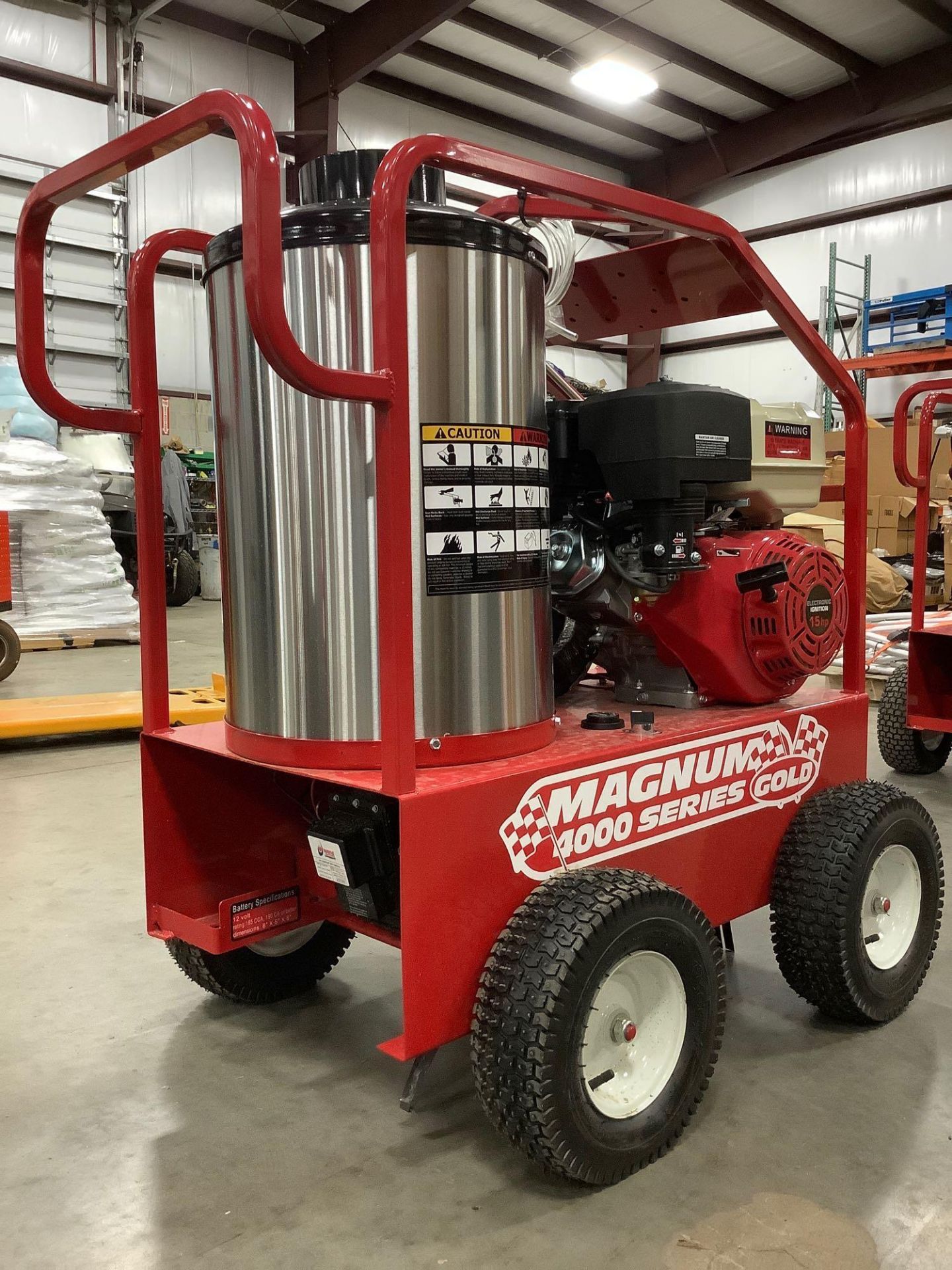 UNUSED 2021 MAGNUM 4000 SERIES GOLD HOT WATER PRESSURE WASHER,DIESEL GAS POWER, ELECTRIC START, APPR - Image 4 of 15