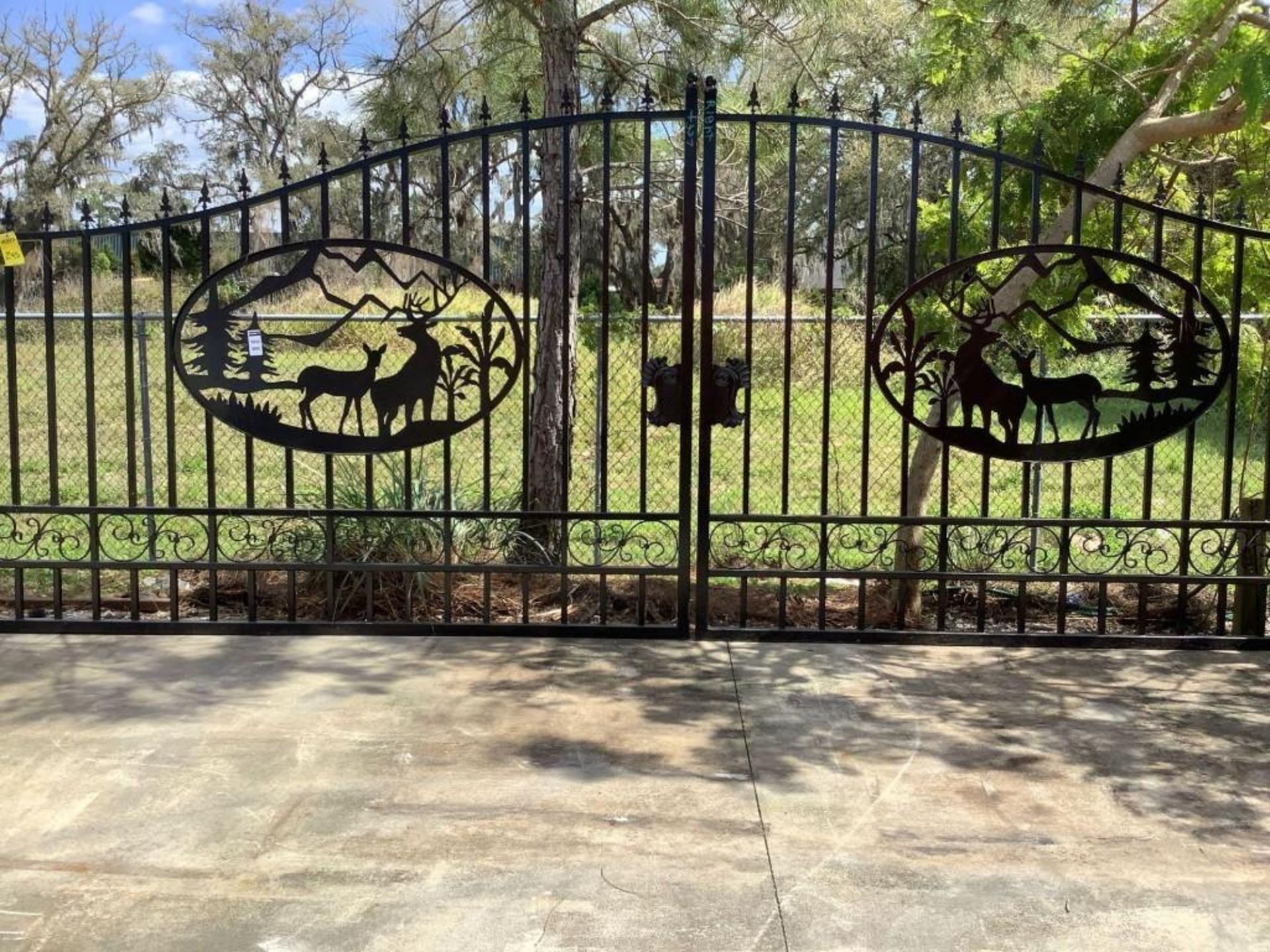 SET OF UNUSED GREAT BEAR 20FT BI PARTING WROUGHT IRON GATES, 10FT EACH PIECE (20' TOTAL WIDTH). 2 PI