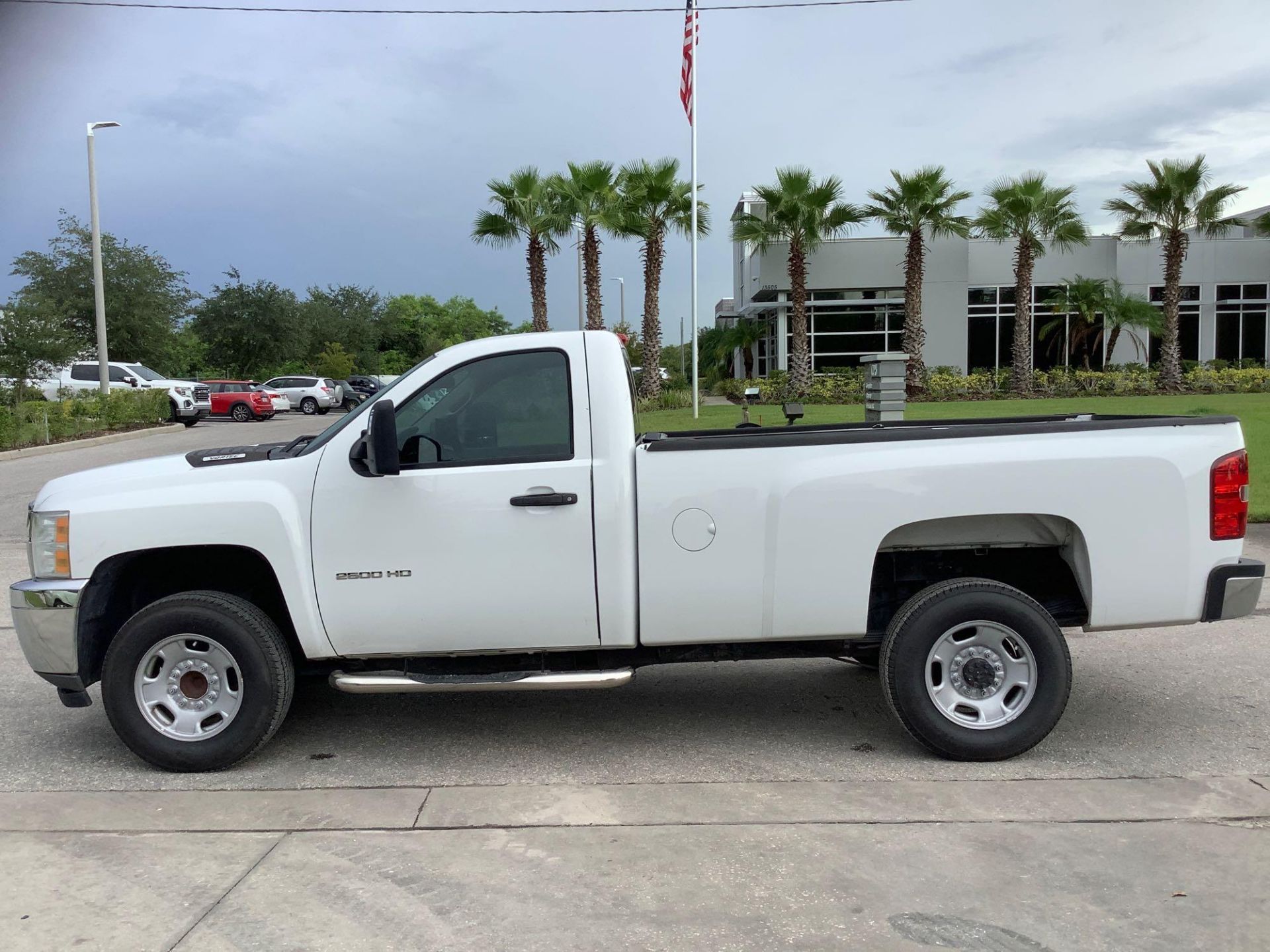 2014 CHEVROLET SILVERADO 2500HD WORK TRUCK, AUTOMATIC, RWD, APPROX GVWR 9300 LBS, STANDARD AC/HEAT A - Image 15 of 25