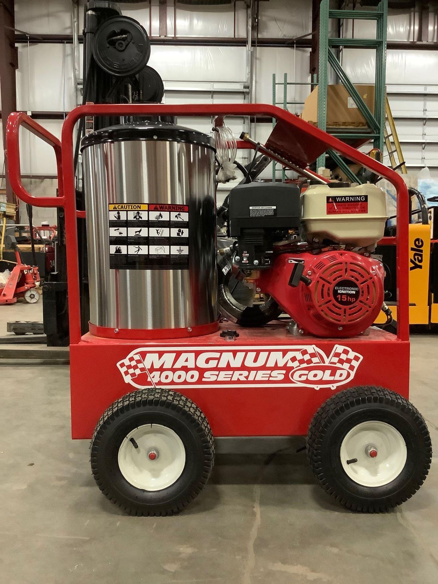 UNUSED 2021 MAGNUM 4000 SERIES GOLD HOT WATER PRESSURE WASHER,DIESEL GAS POWER, ELECTRIC START, APPR - Image 3 of 15