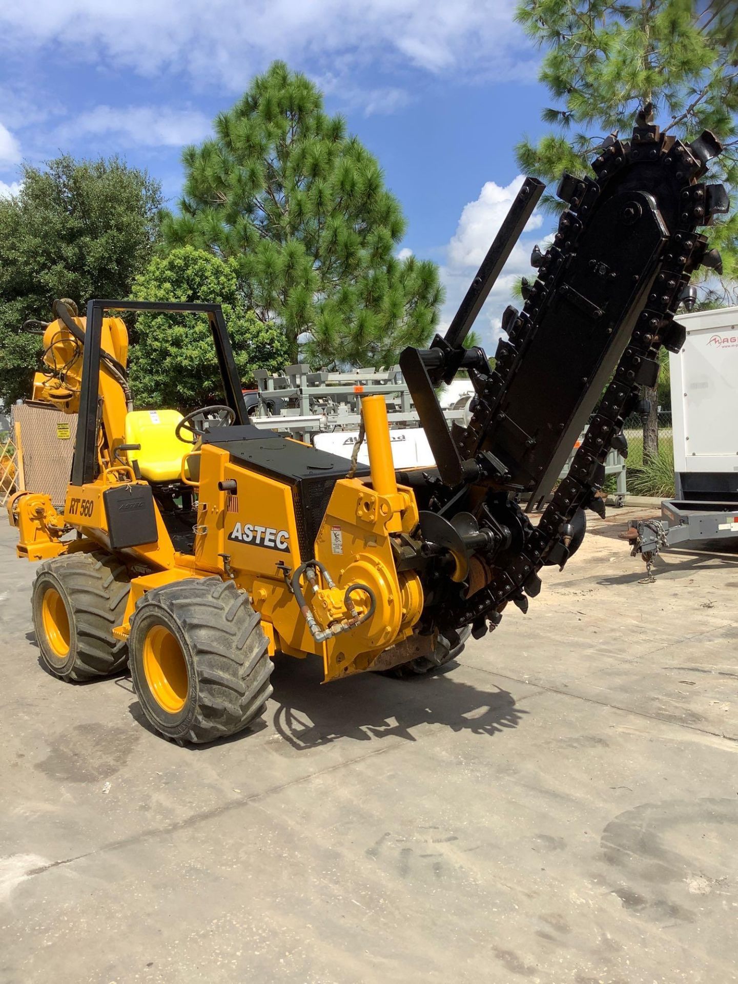 ASTEC UNDERGROUND TRENCHER MODEL RT560, DIESEL, KUBOTA ENGINE , BACK ATTACHMENT ASTEC MODEL P85, FRO - Image 2 of 23