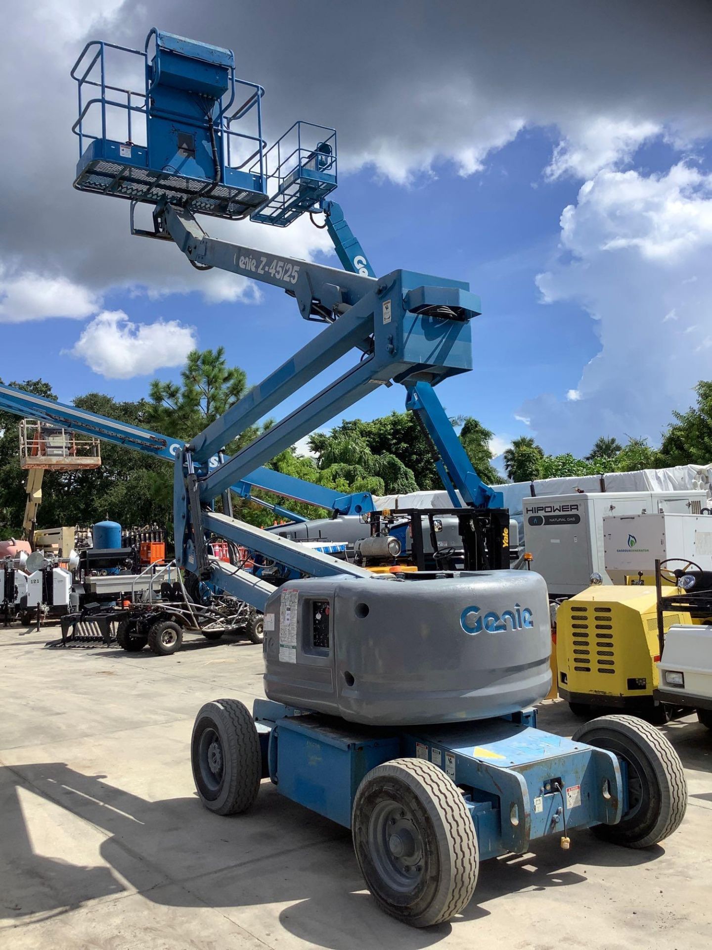 GENIE BOOM LIFT MODEL Z-45/25, DIESEL, APPROX MAX PLATFORM HEIGHT 45FT, APPROX MAX PLATFORM REACH 24 - Image 2 of 14