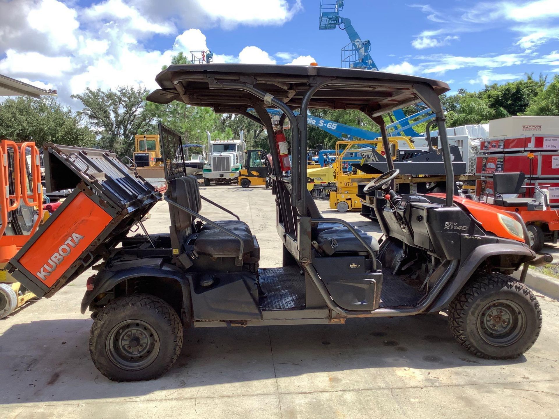 2016 KUBOTA UTV MODEL RTV-X1140, DIESEL, KUBOTA ENGINE, CREW CAB, HYDRAULIC DUMP BED, DAMAGED DURING - Image 6 of 13