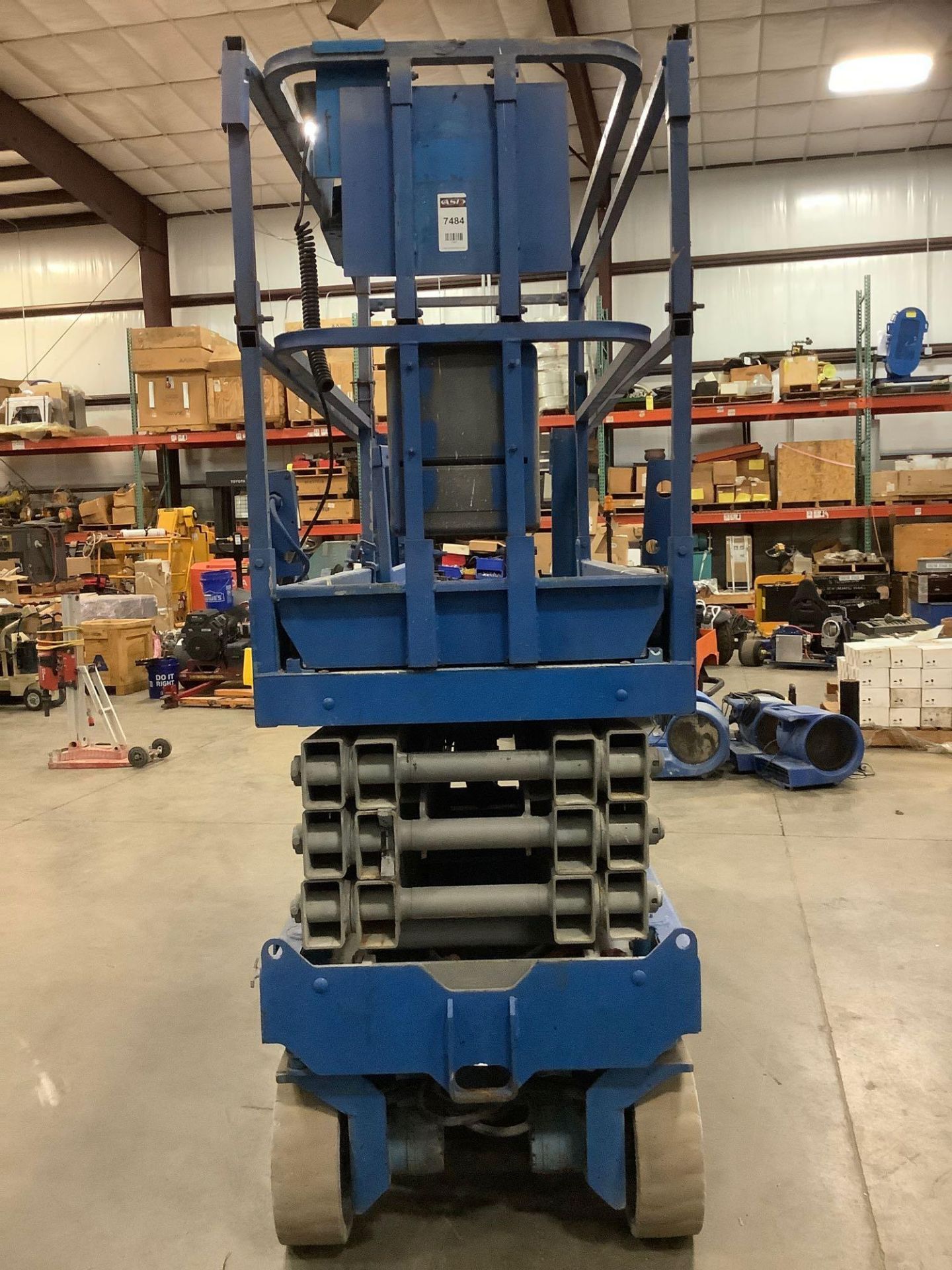 GENIE SCISSOR LIFT MODEL GS-2632, ELECTRIC, APPROX MAX PLATFORM HEIGHT 26FT, NON MARKING TIRES, BUIL - Image 10 of 13