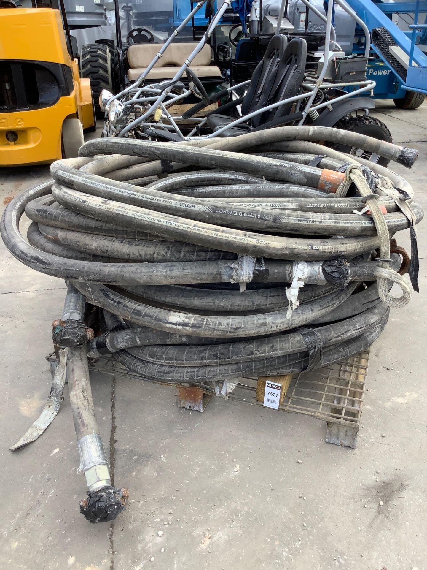 INDUSTRIAL HOSE, APPROX 2”-32 DN51