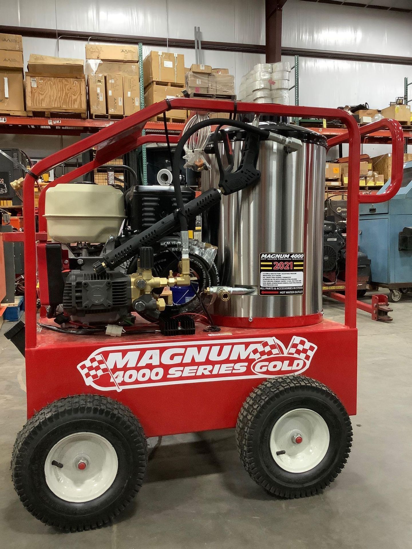 UNUSED 2021 MAGNUM 4000 SERIES GOLD HOT WATER PRESSURE WASHER,DIESEL GAS POWER, ELECTRIC START, APPR - Image 7 of 15