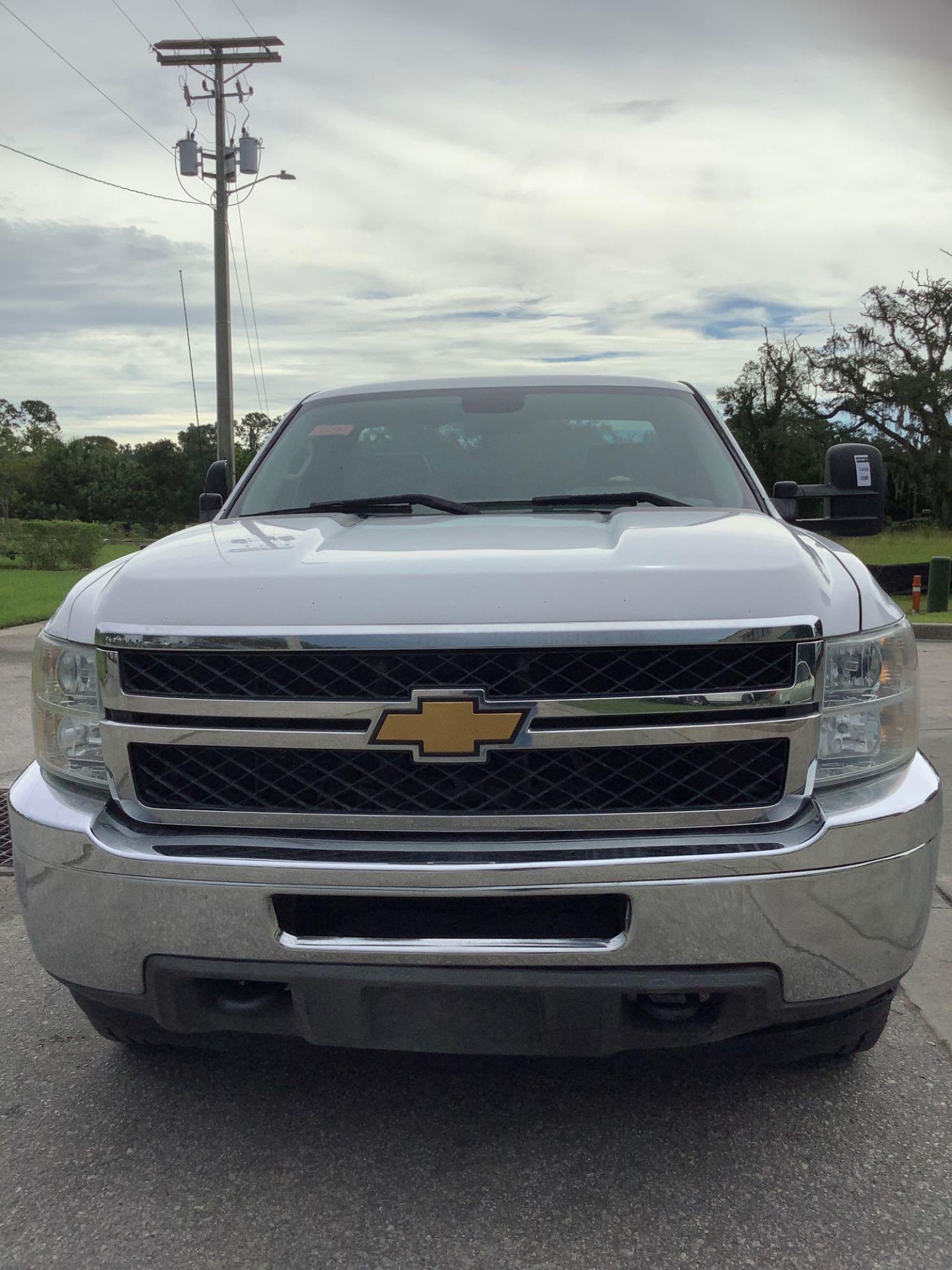 2014 CHEVROLET SILVERADO 2500HD WORK TRUCK, AUTOMATIC, RWD, APPROX GVWR 9300 LBS, STANDARD AC/HEAT A - Image 4 of 25