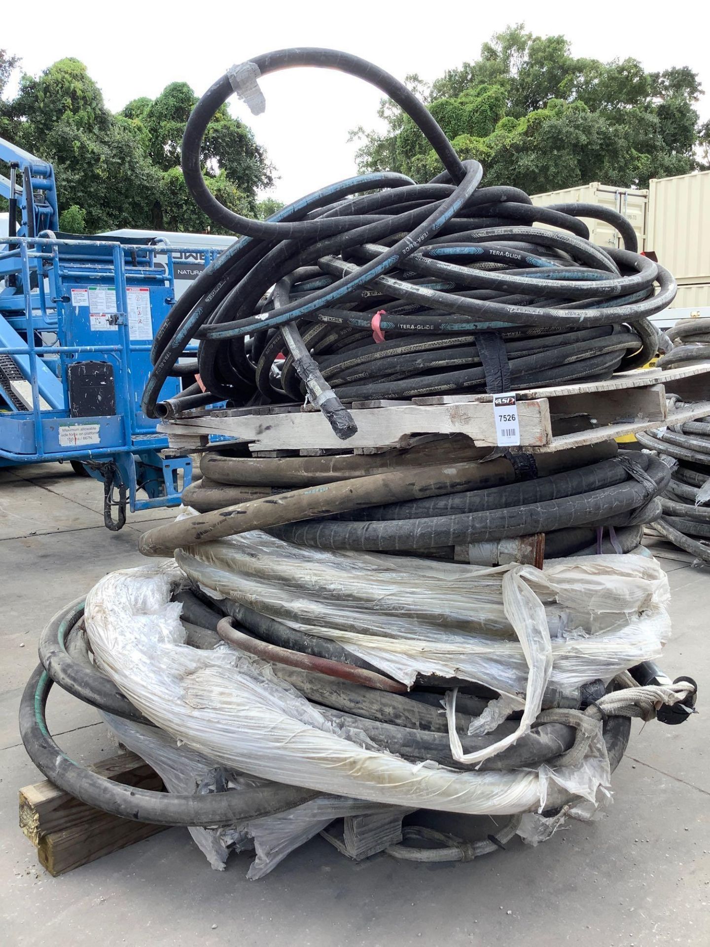 INDUSTRIAL HOSE, APPROX 2”-32 DN51 & 1”-16 DN25