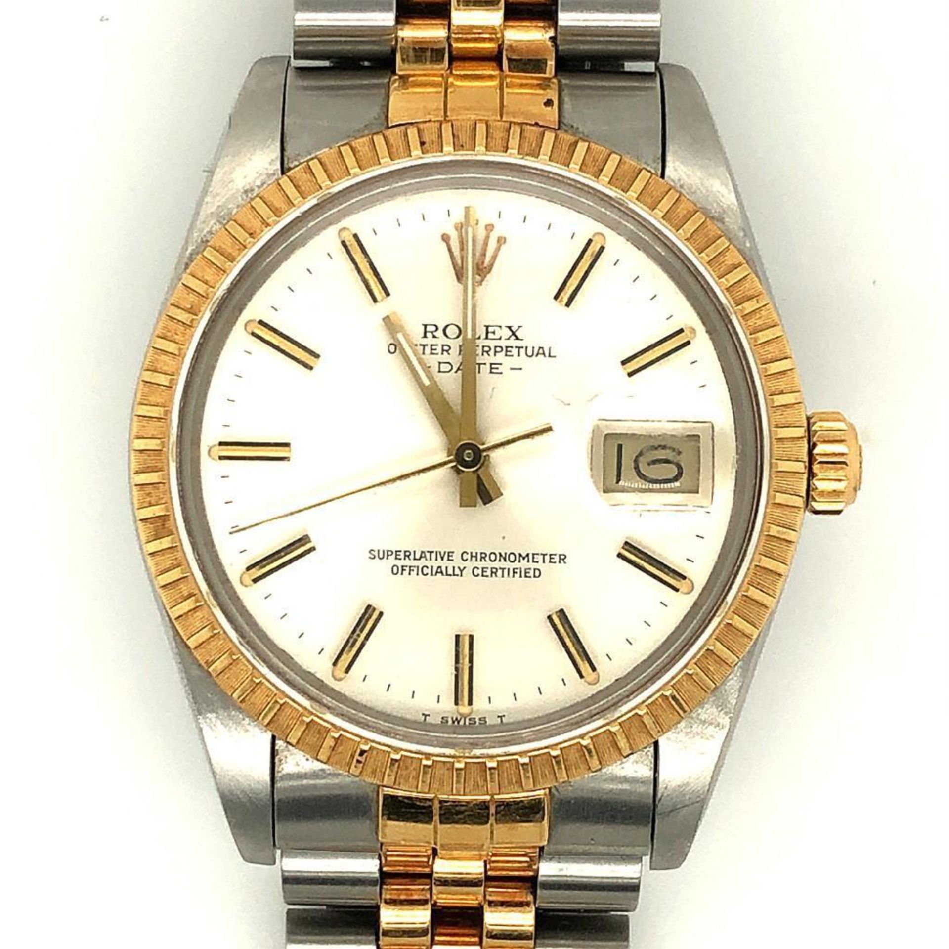 MENS 18K YELLOW GOLD AND STAINLESS STEEL ROLEX DATEJUST. SILVER DIAL. MODEL 15053; SERIAL R2*****. - Image 2 of 3