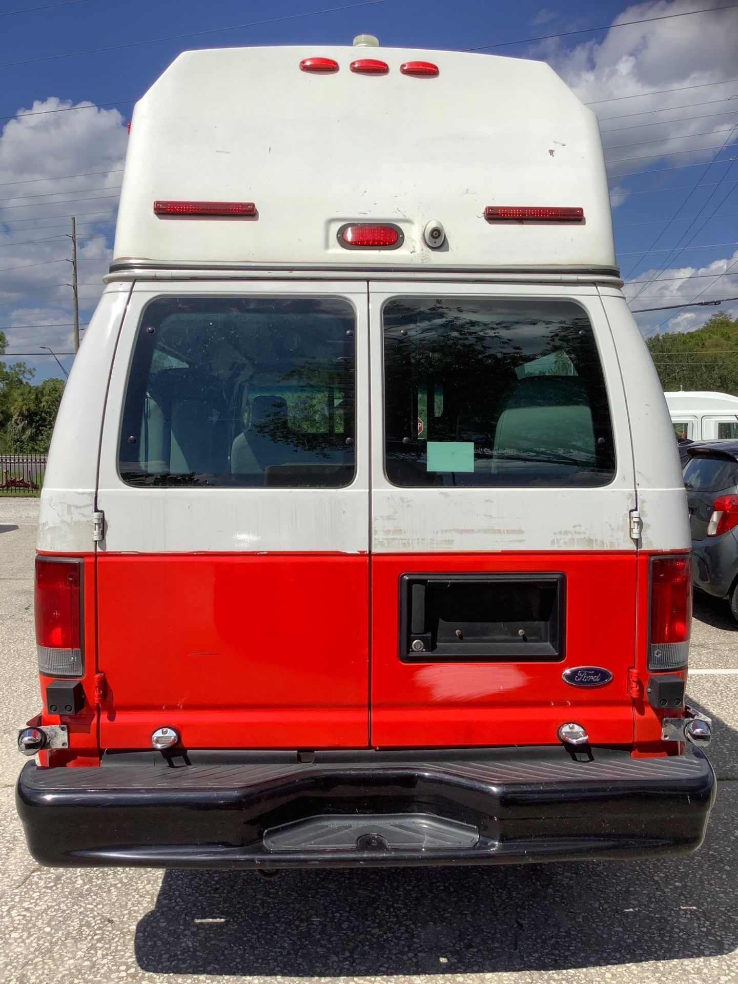 2014 FORD ECONOLINE E-350 SUPER DUTY EXTENDED MOBILITY VAN , AUTOMATIC, AC/ HEAT AIR COND - Image 6 of 36